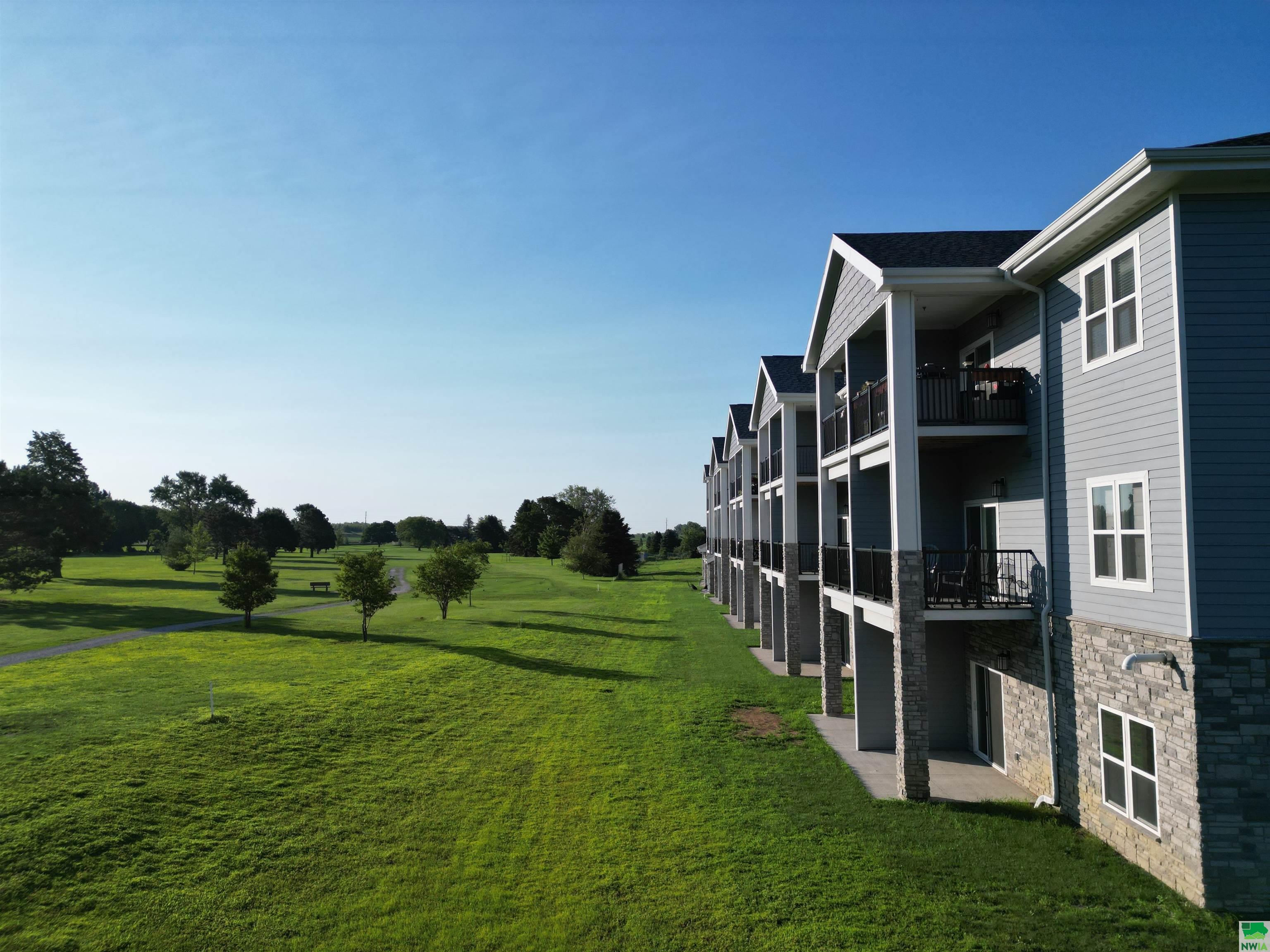 201 SUNRISE PARK RD #101, Storm Lake, IA 50588 