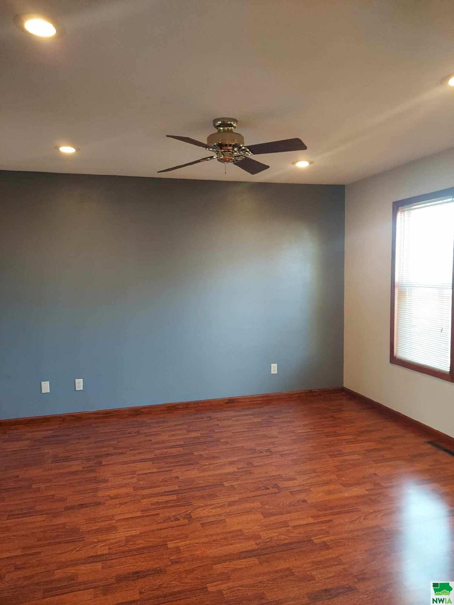 MLS #827908