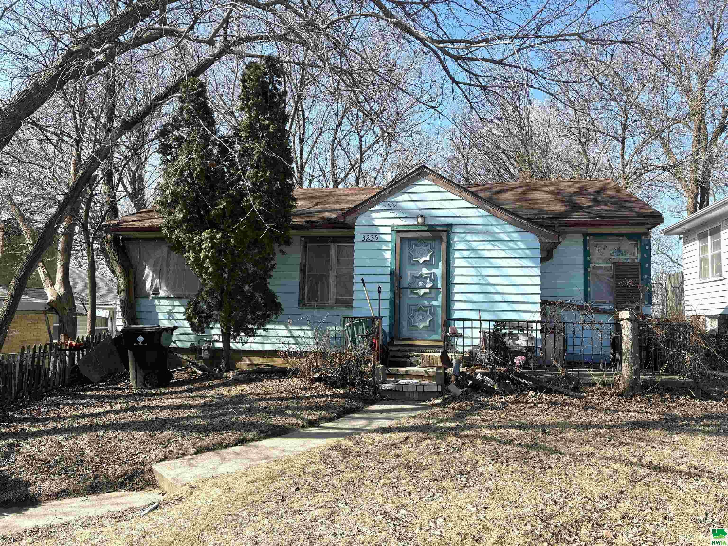 3235 Virginia St., Sioux City, IA 51104 