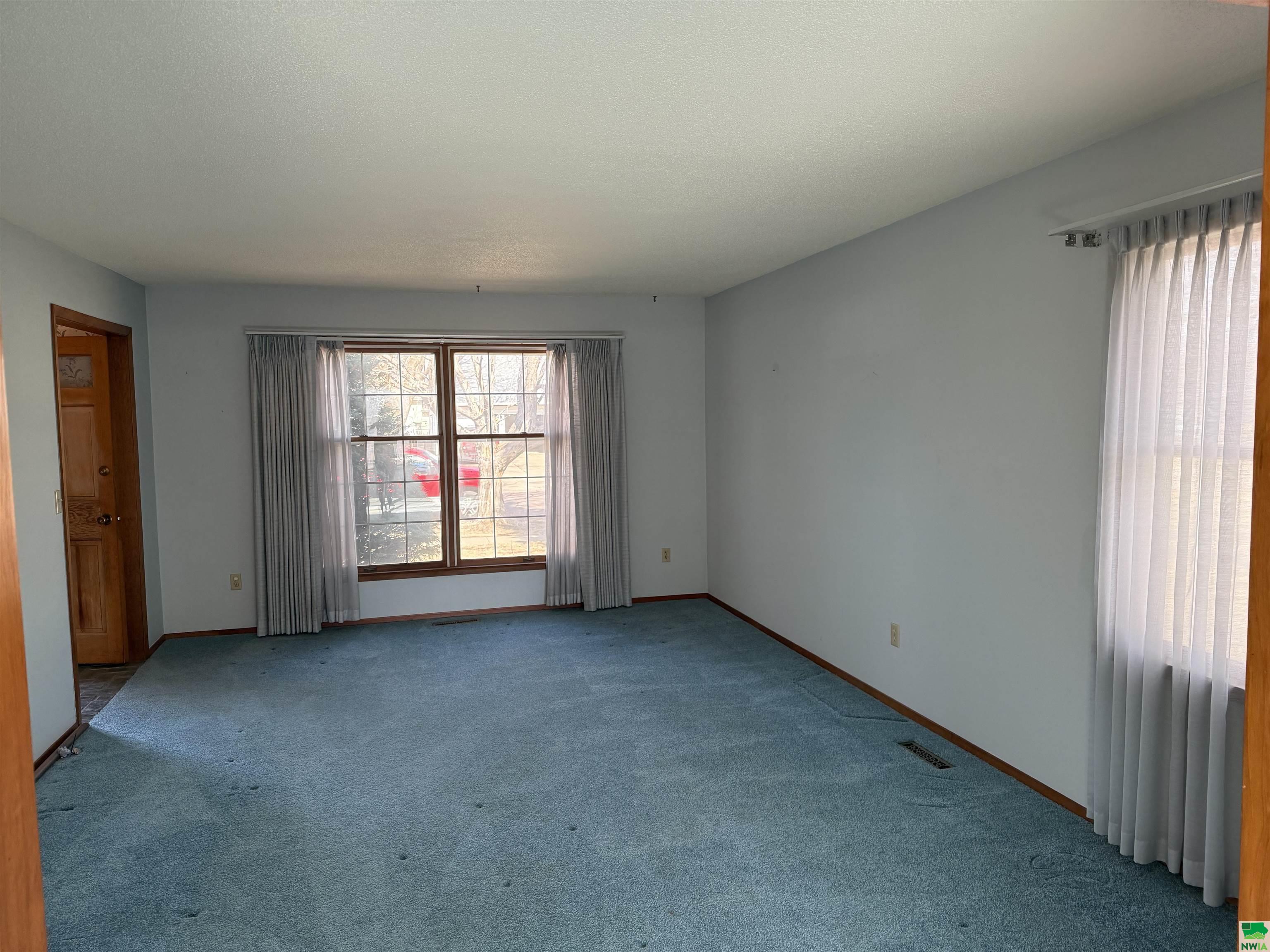 MLS #827916