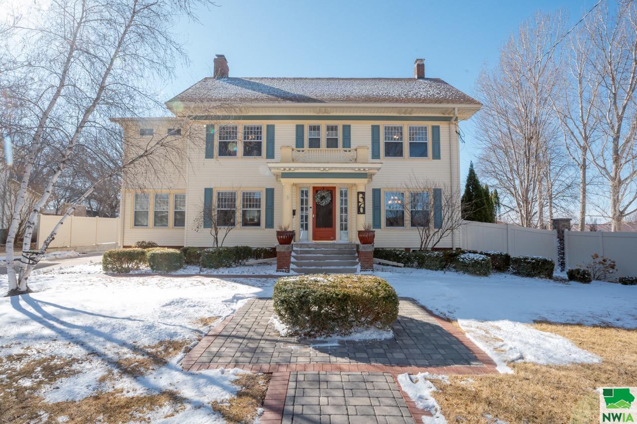 36 9TH ST SW, LeMars, IA 51031 