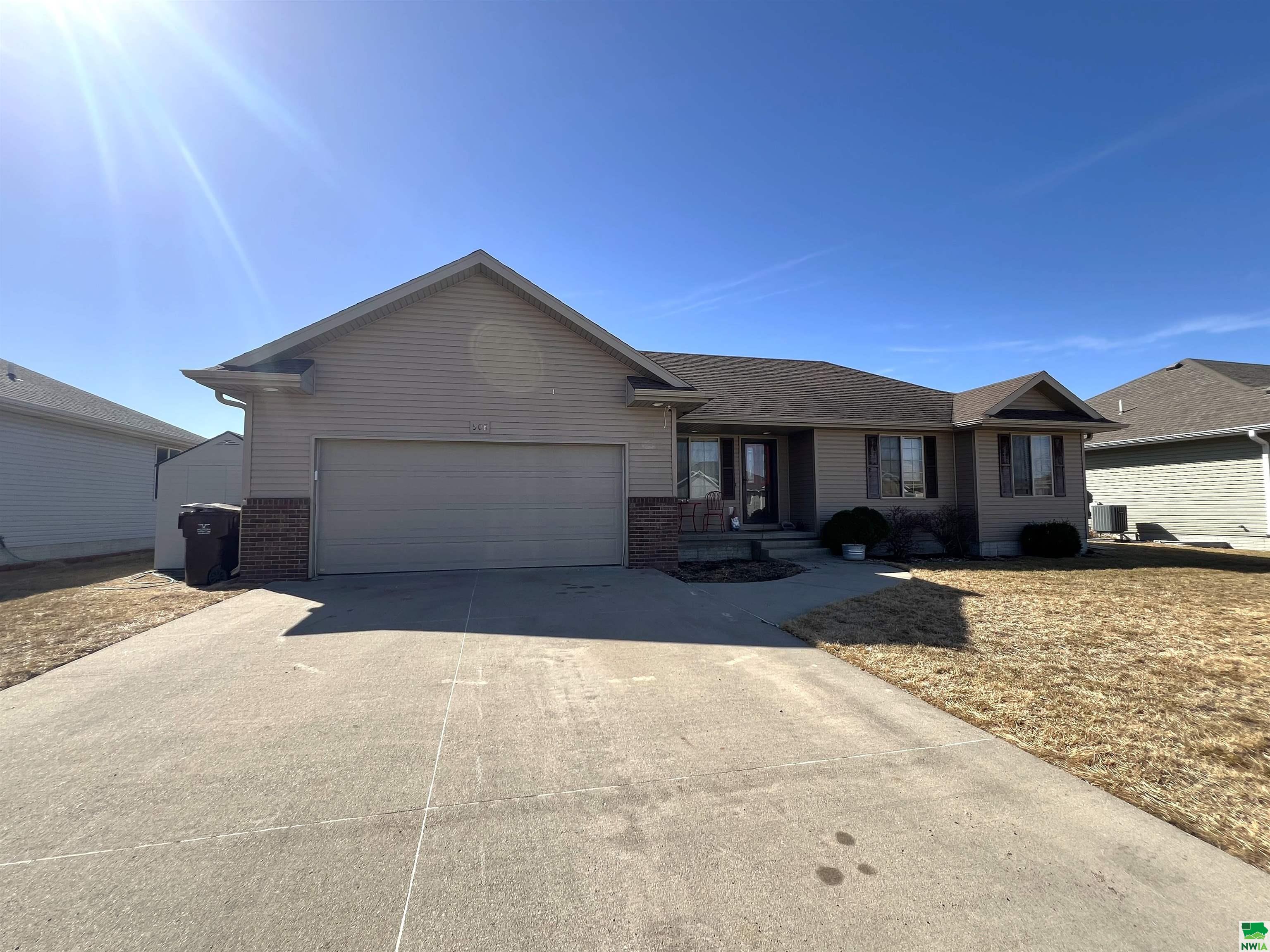 508 25 E, South Sioux City, NE 68776 