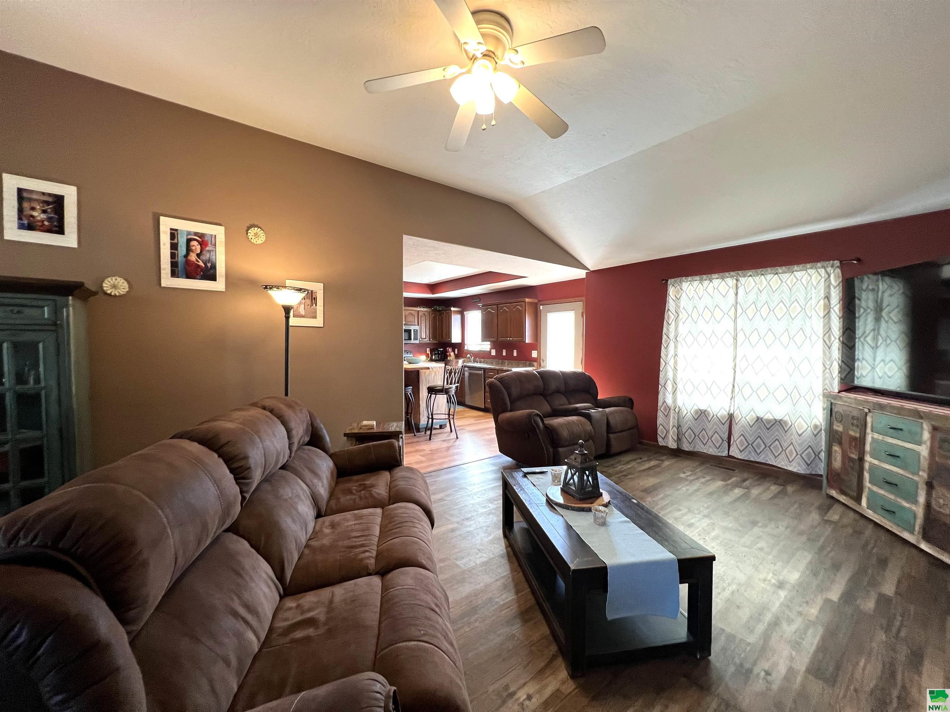 MLS #827942