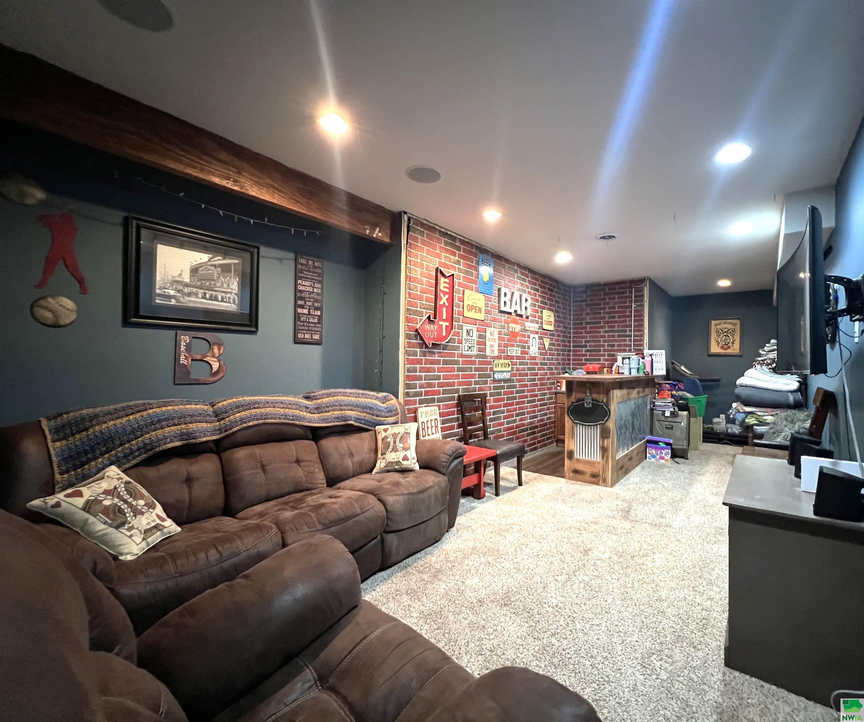 MLS #827942