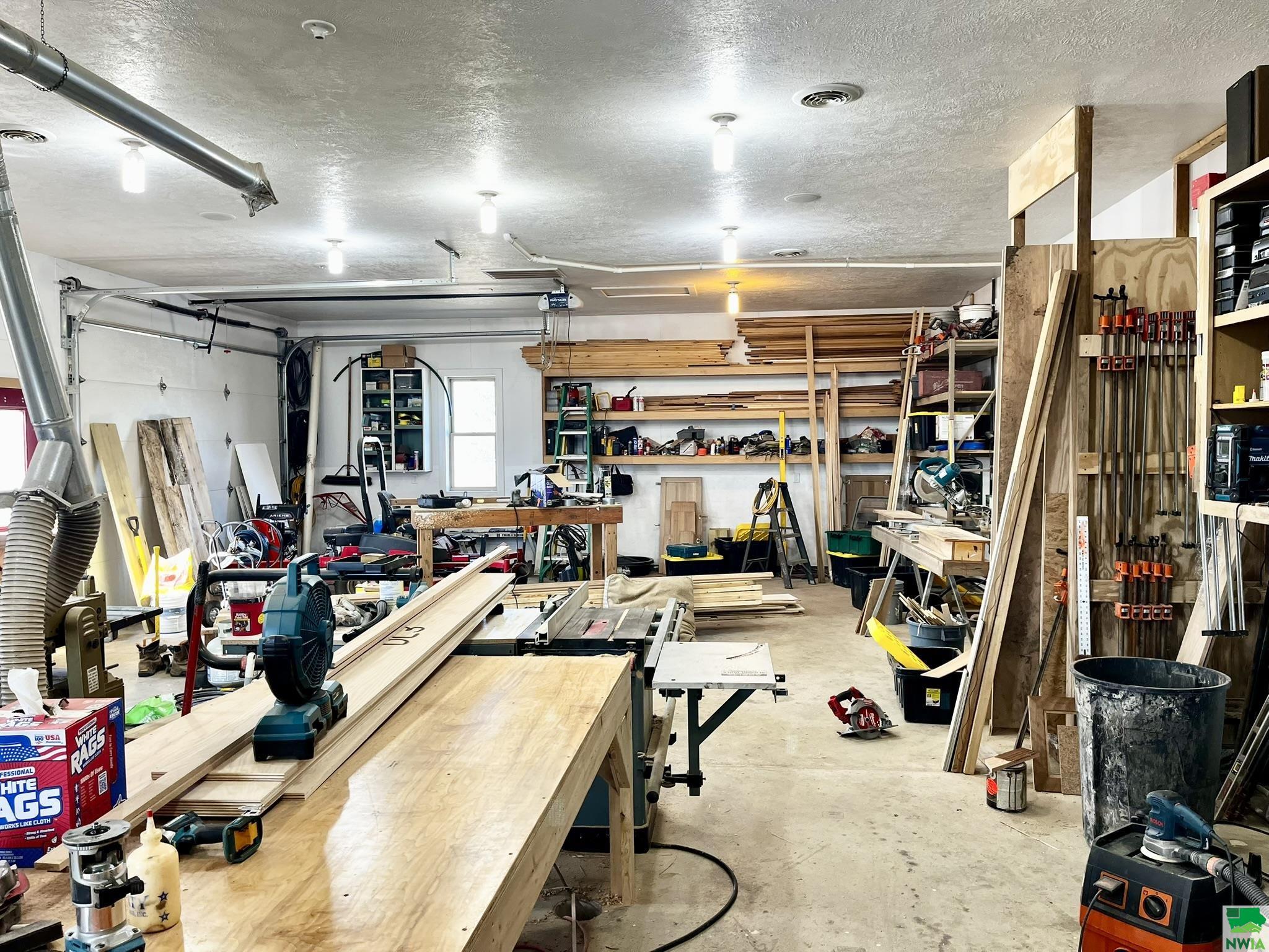 MLS #827943