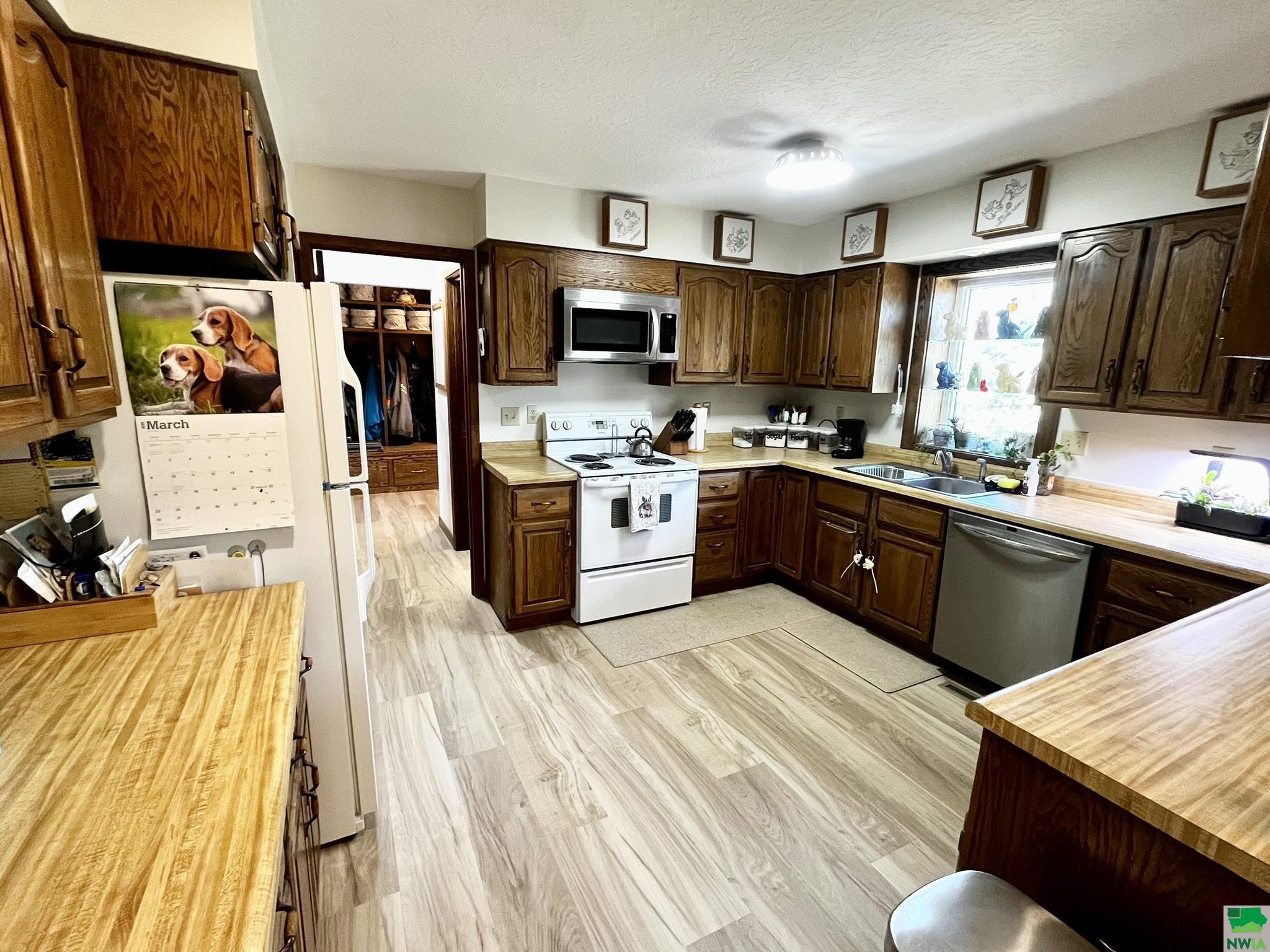 MLS #827943