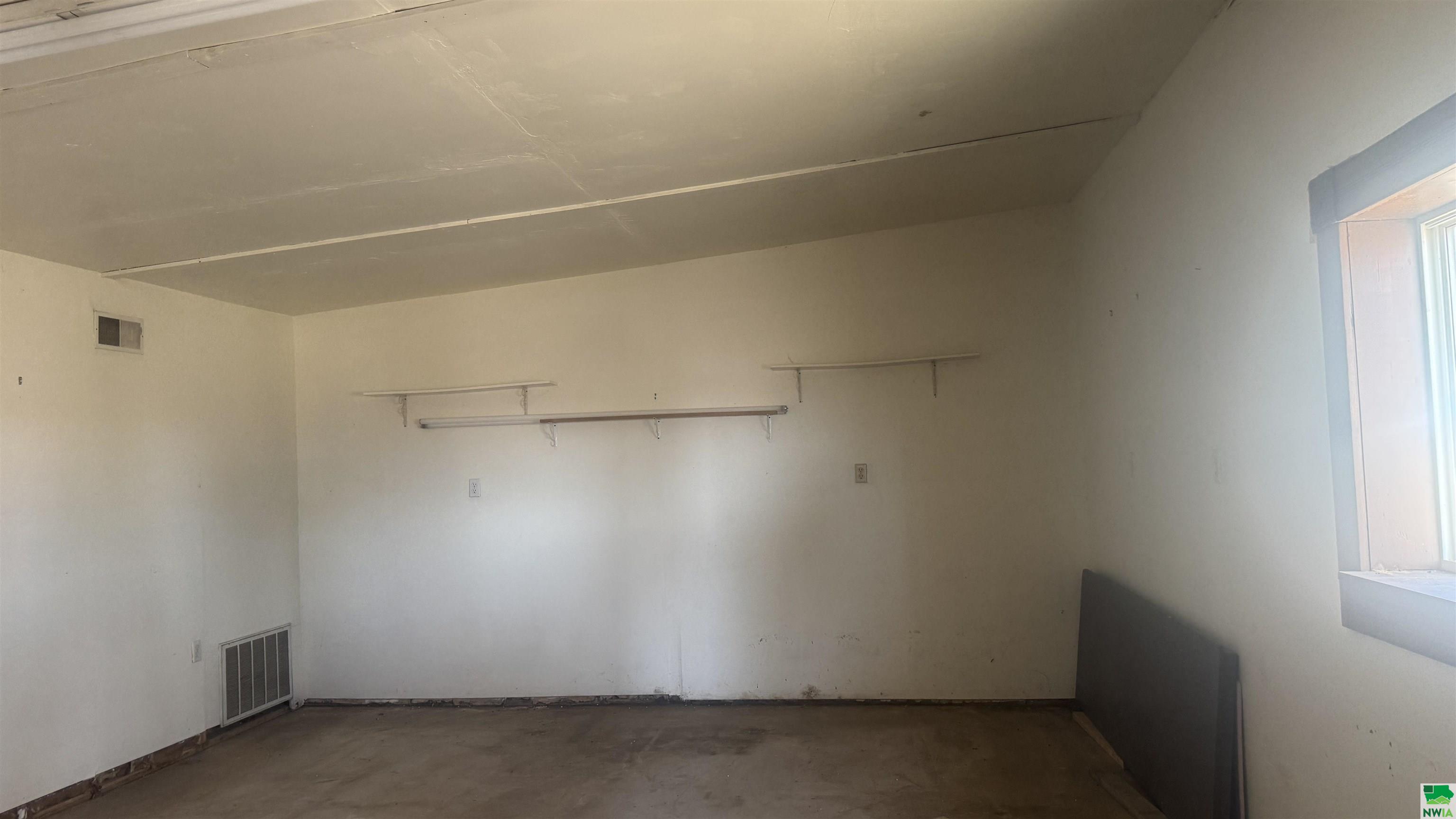 MLS #827946