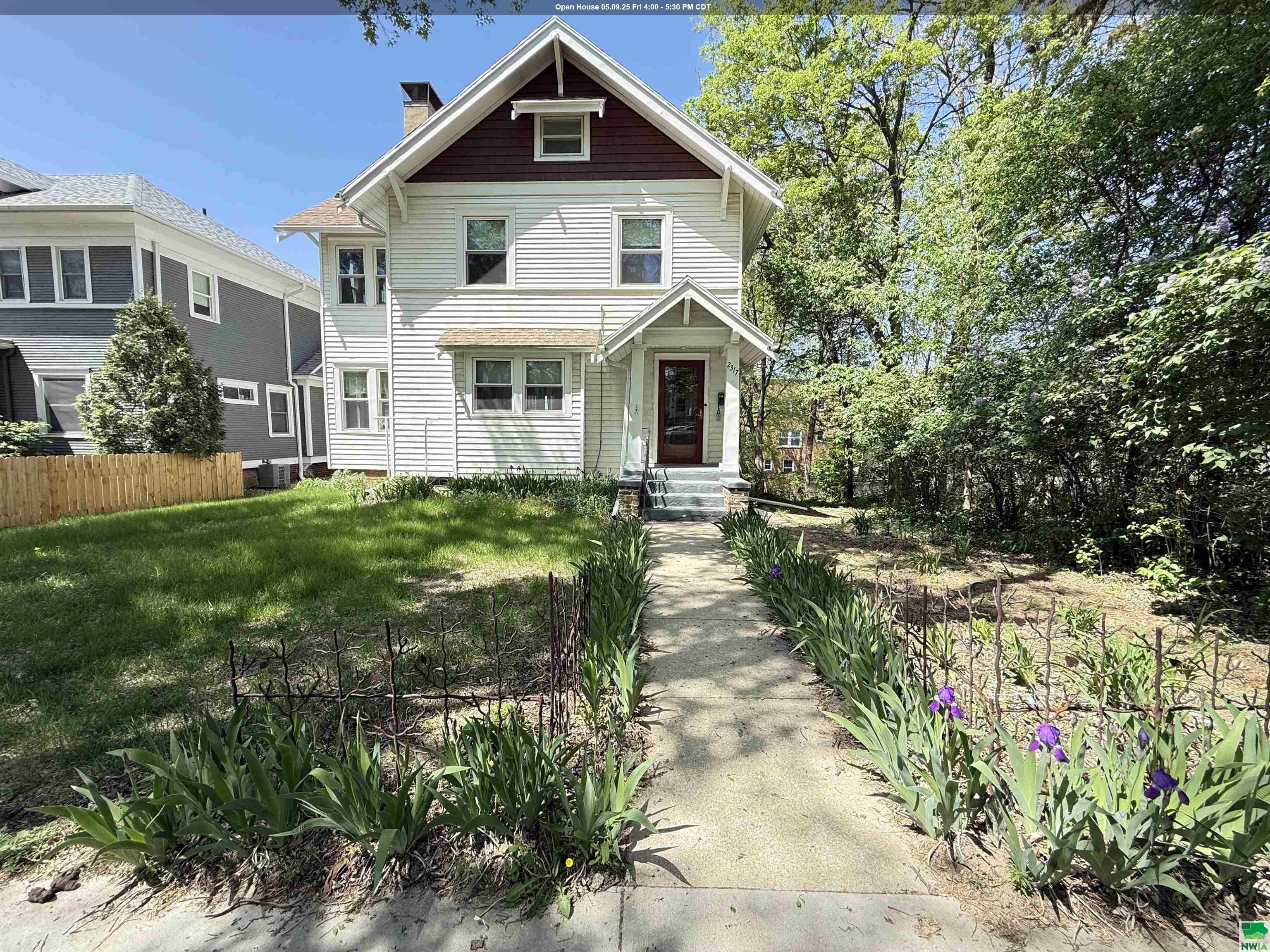 2317 SUMMIT ST, Sioux City, IA 51104 