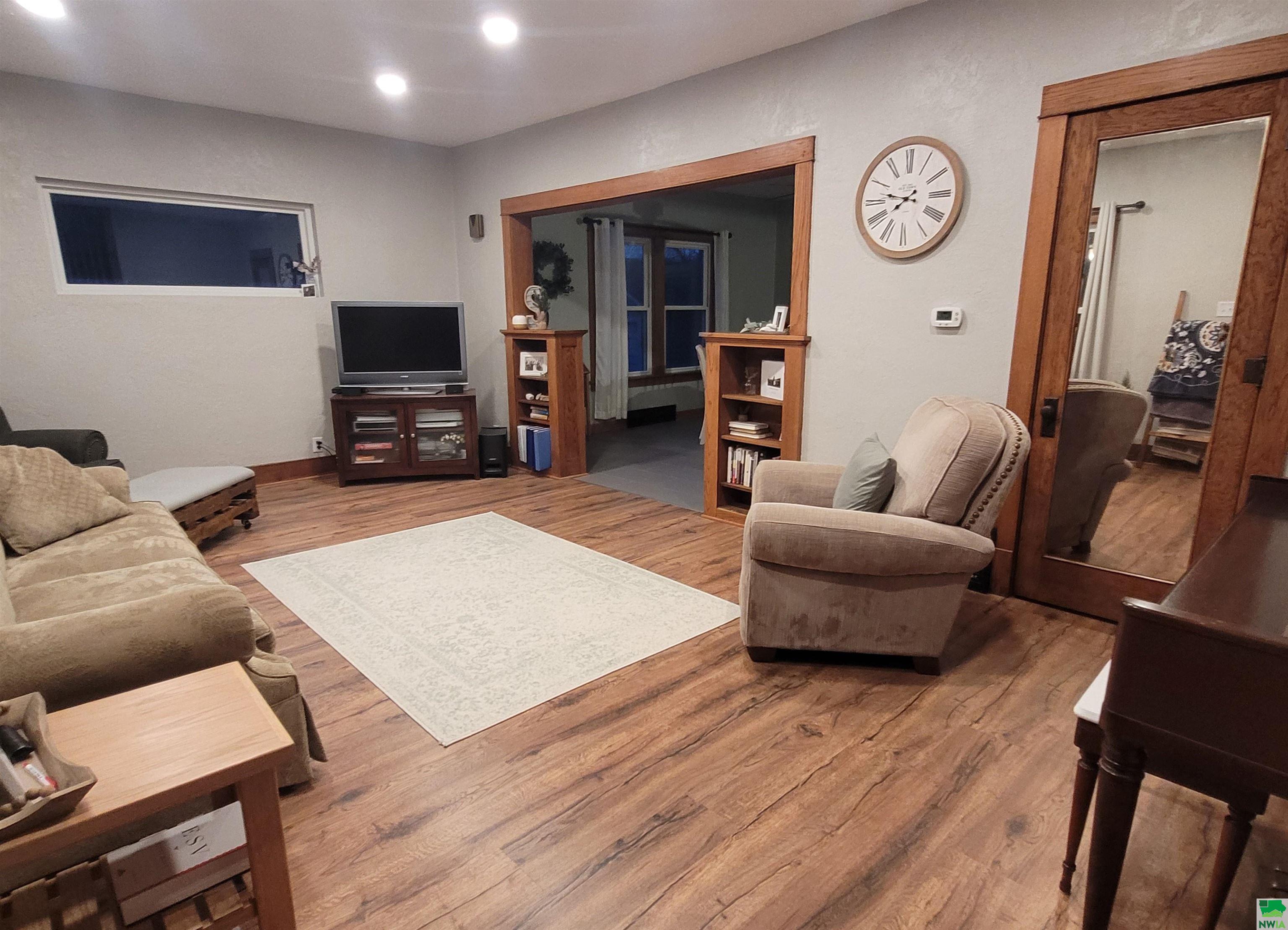 MLS #827952