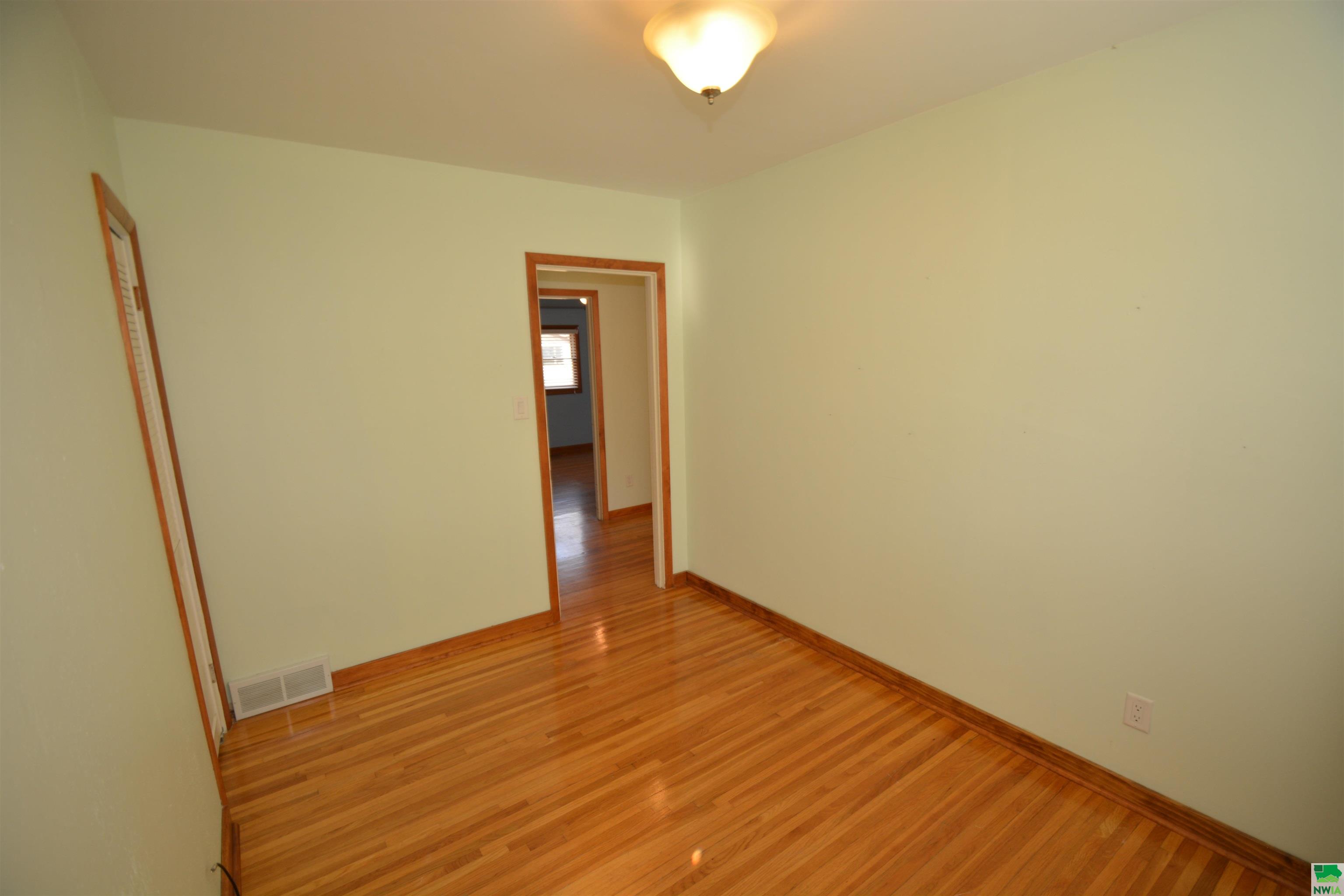 MLS #827958