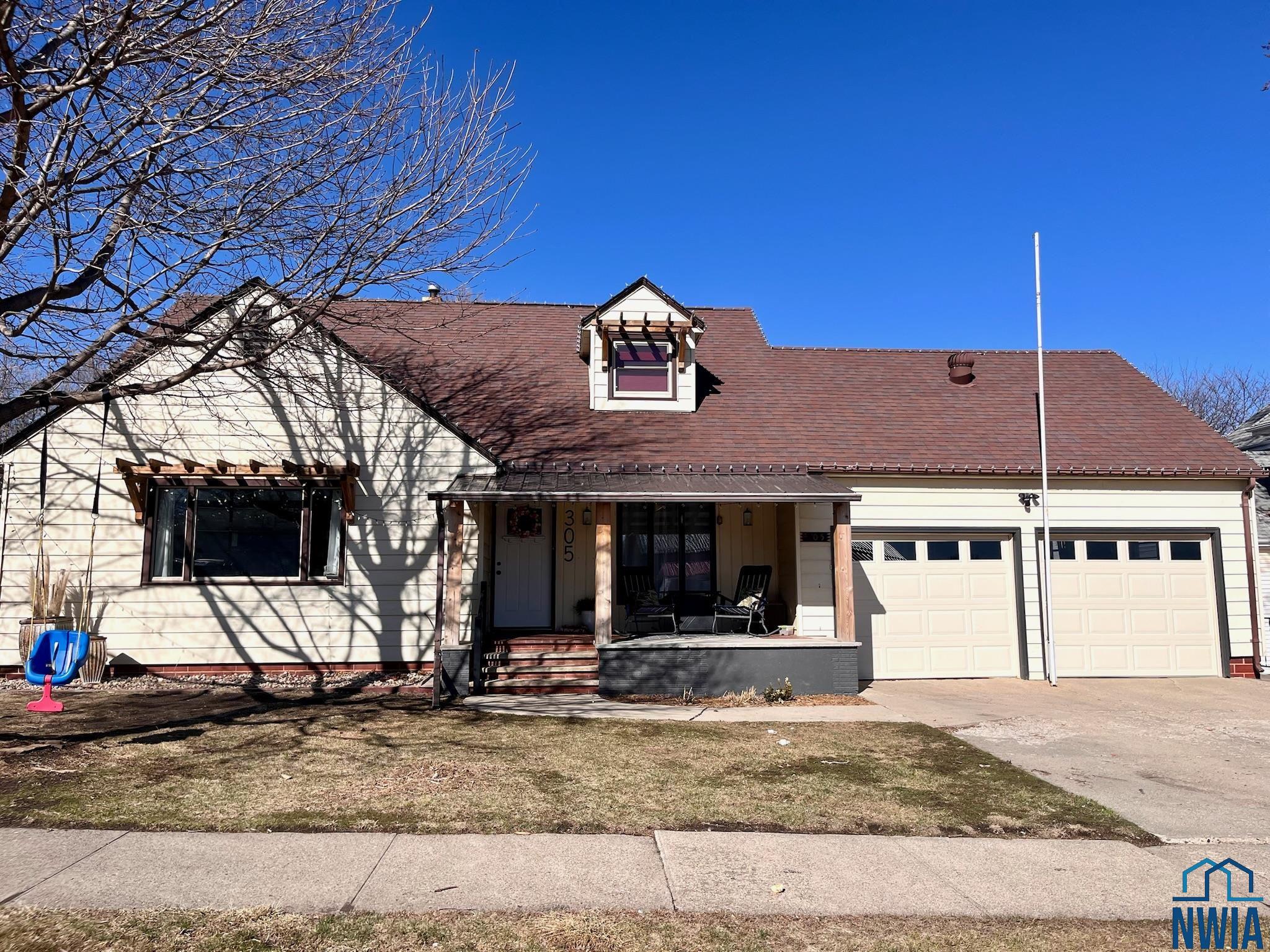 305 11th Street						  						 , Alton						 , IA						  51003						  