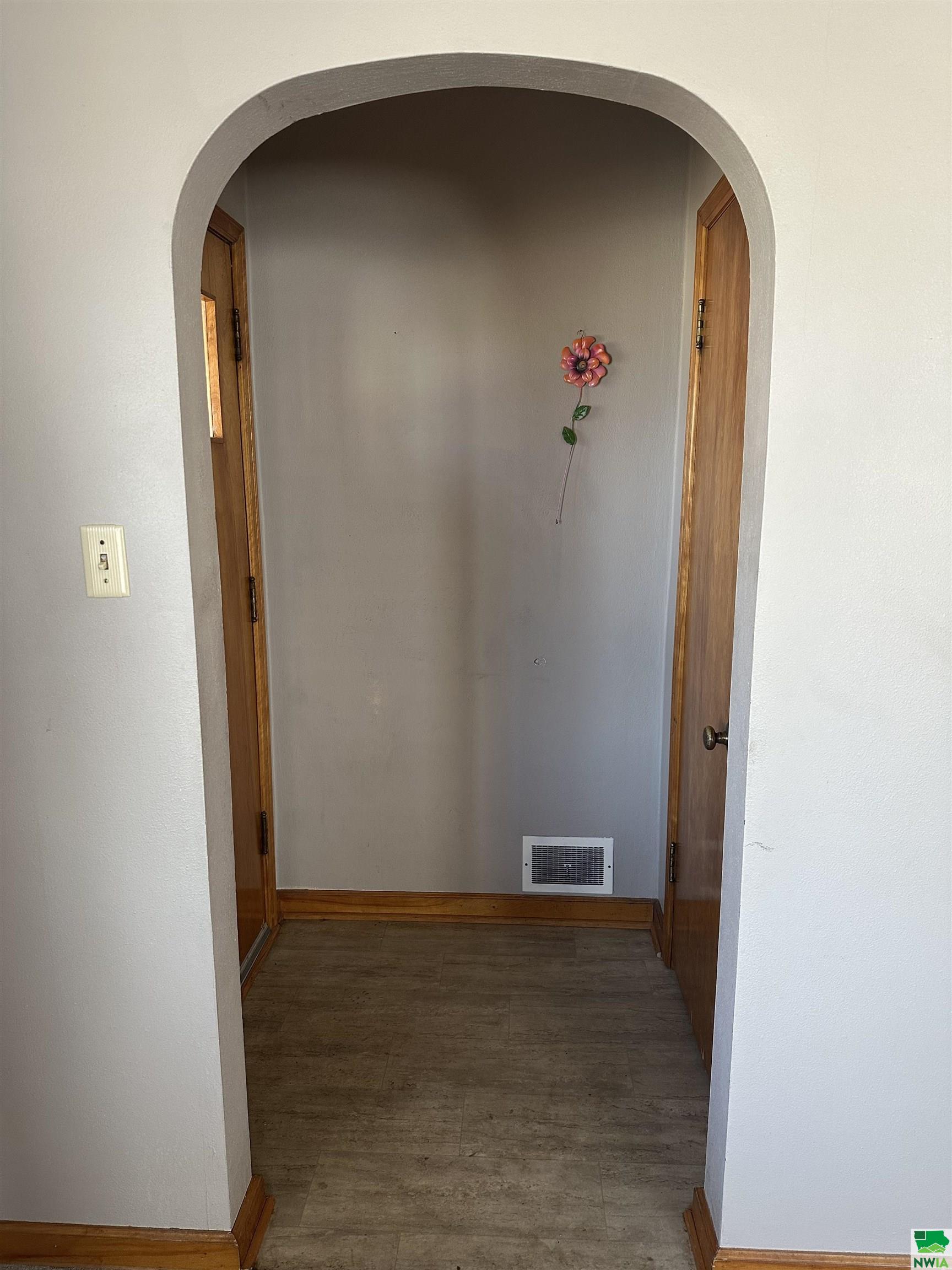 MLS #827963