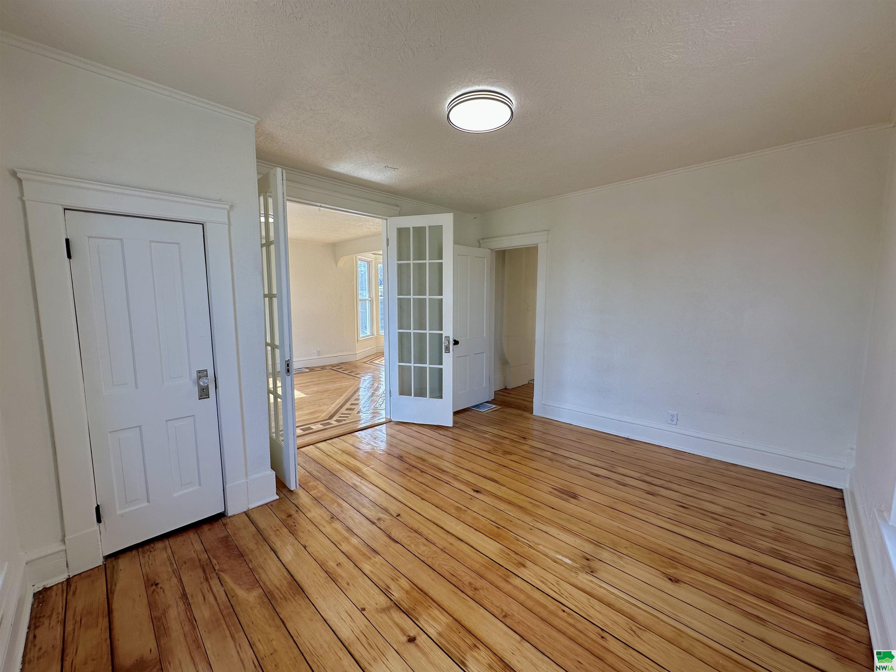MLS #827979