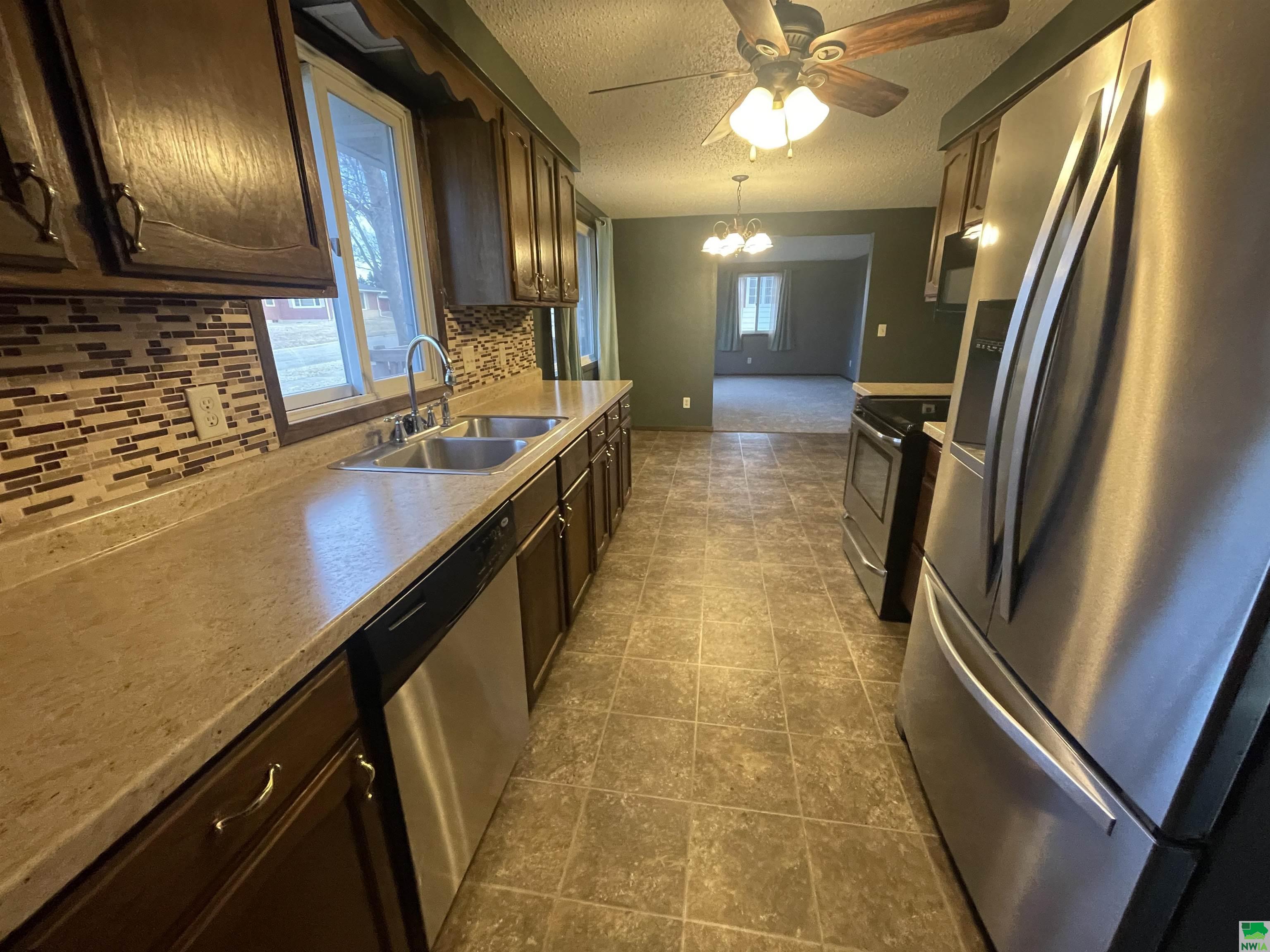 MLS #827995