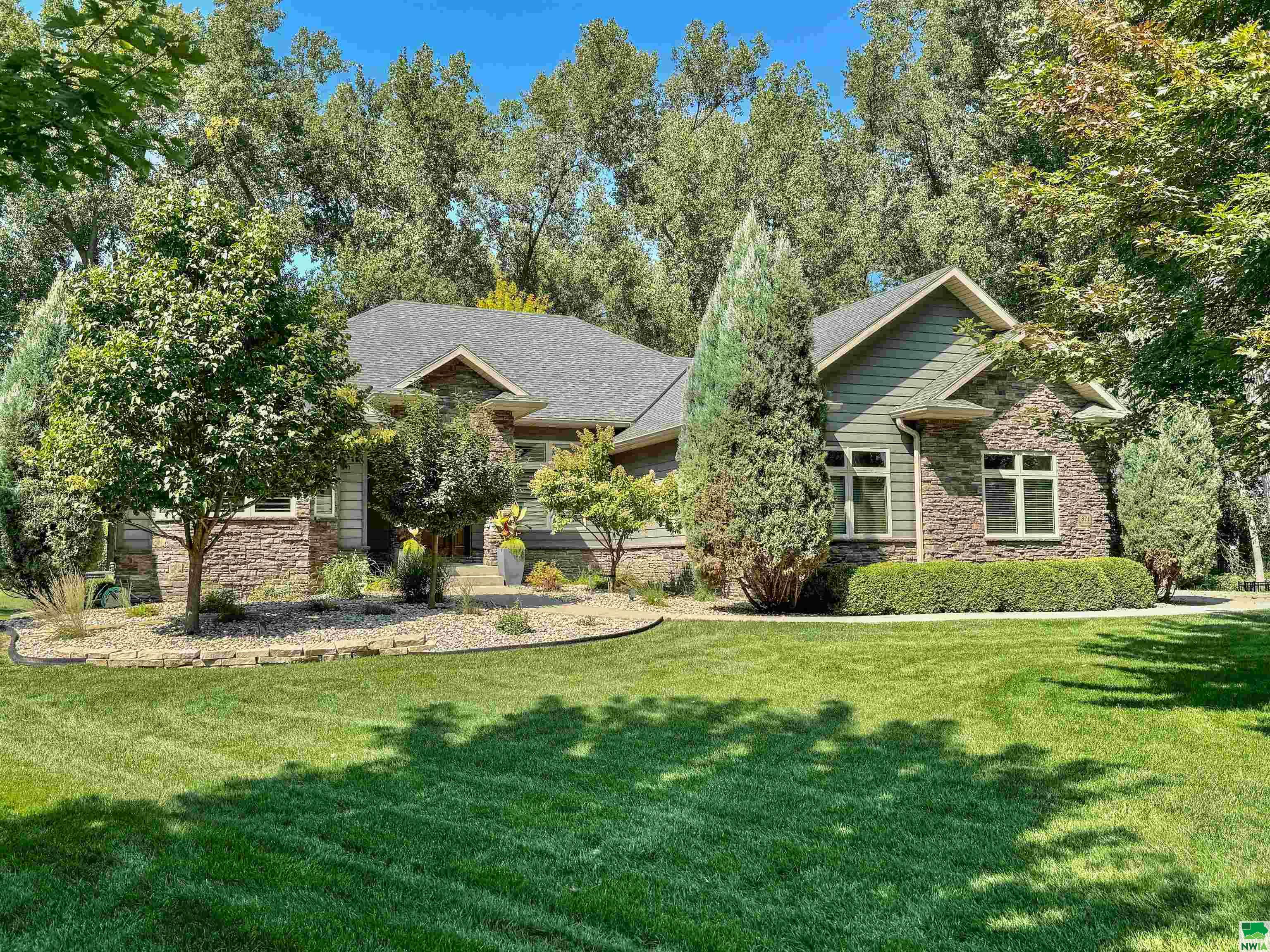 MLS #828001