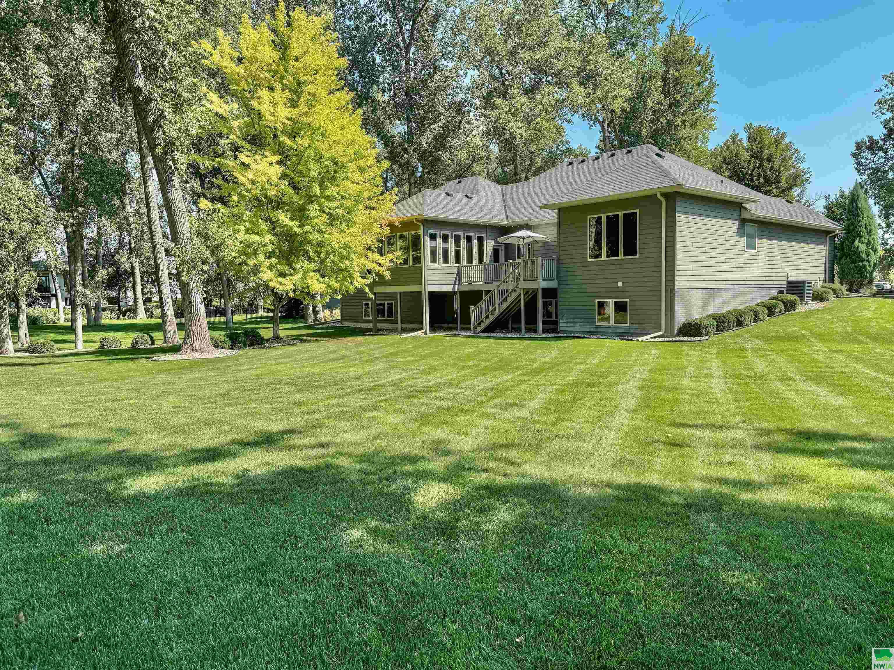 MLS #828001