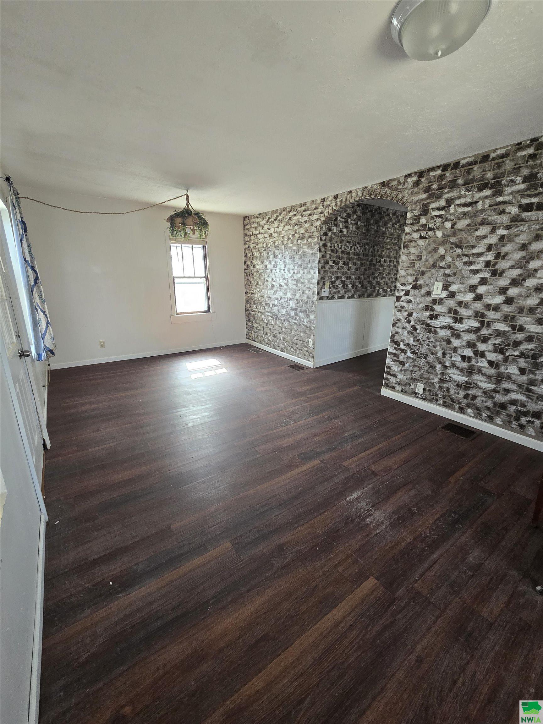 MLS #828010