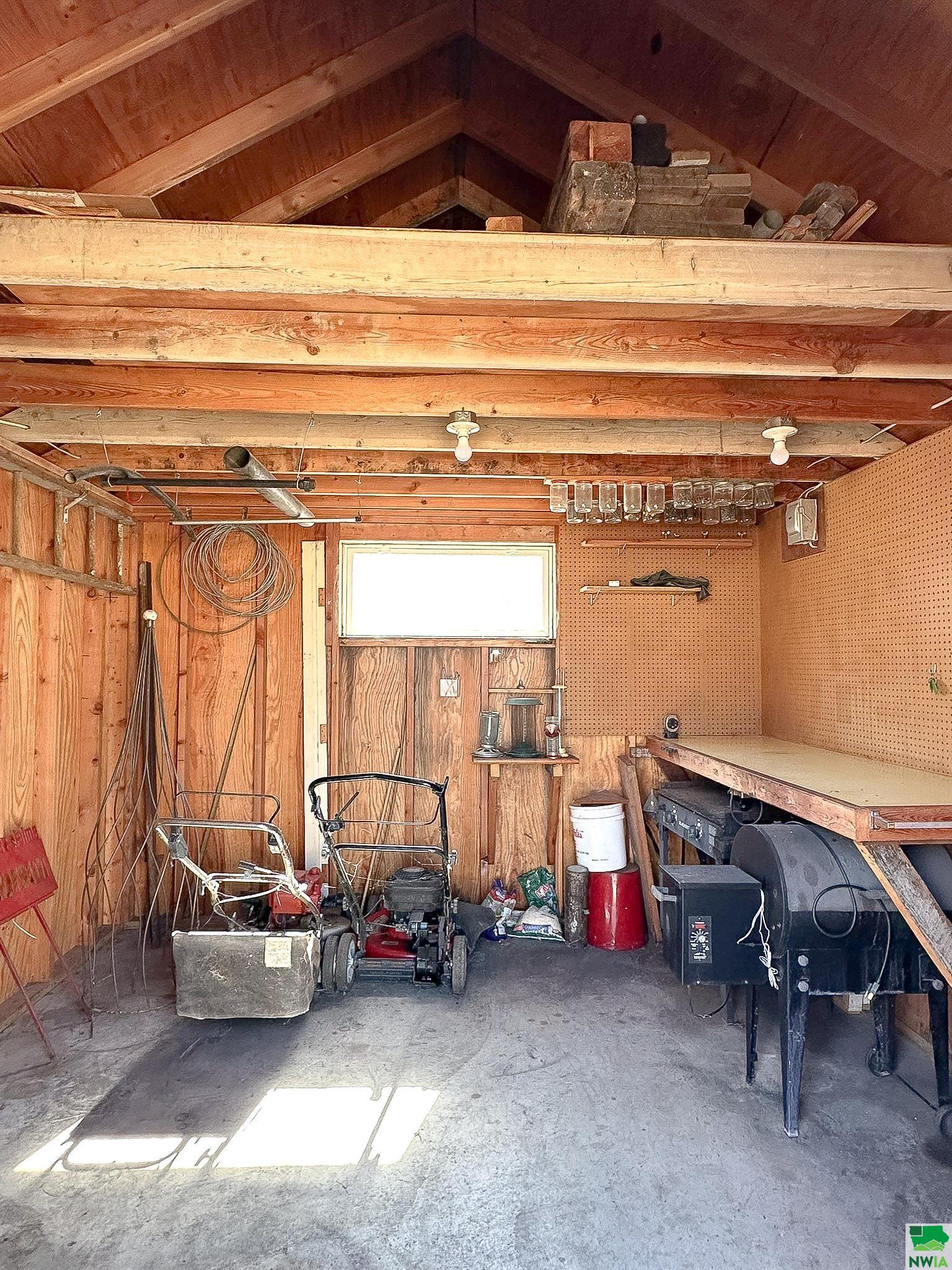 MLS #828011