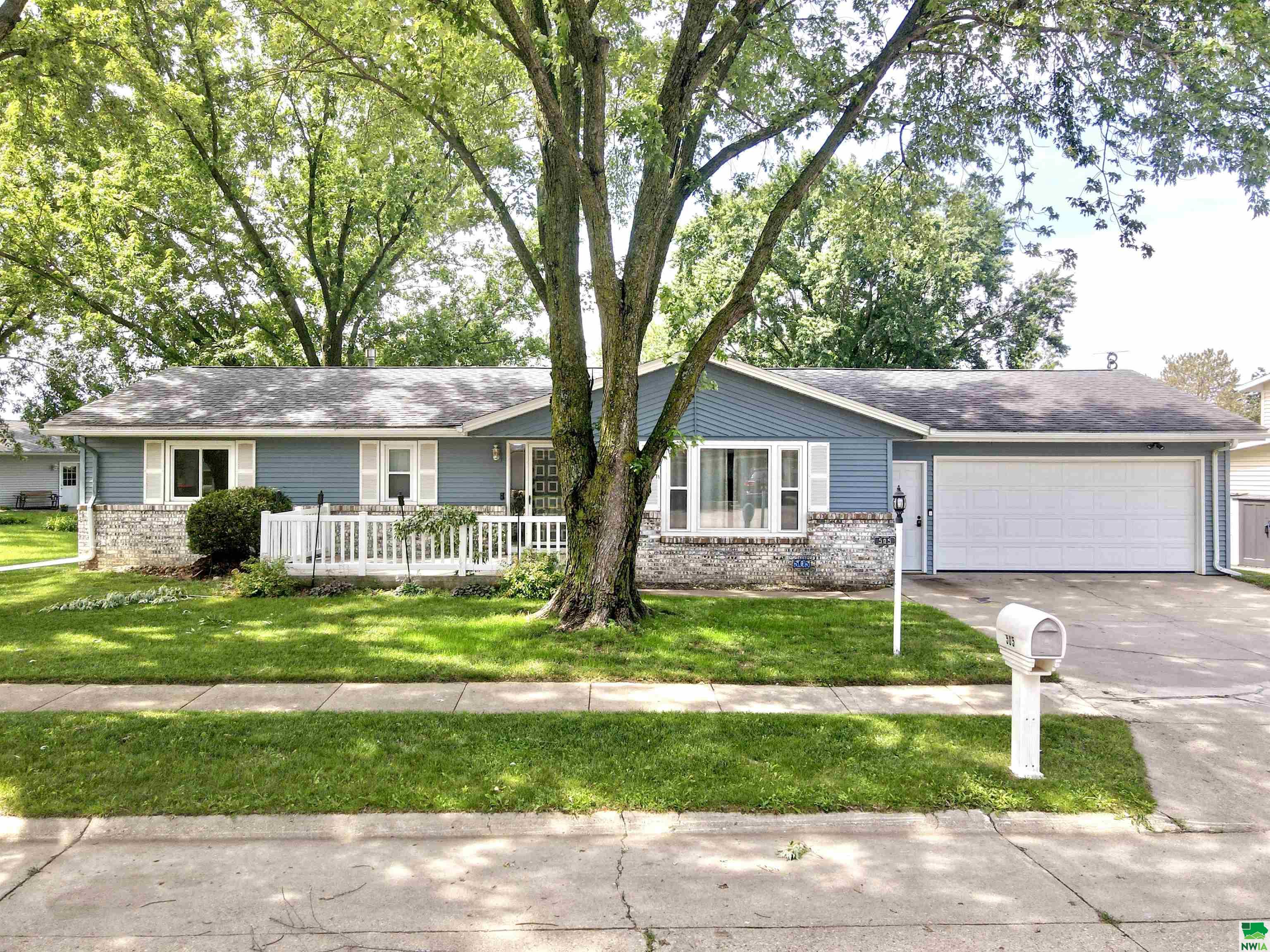 505 CRAIG DR N, Cherokee, IA 51012 
