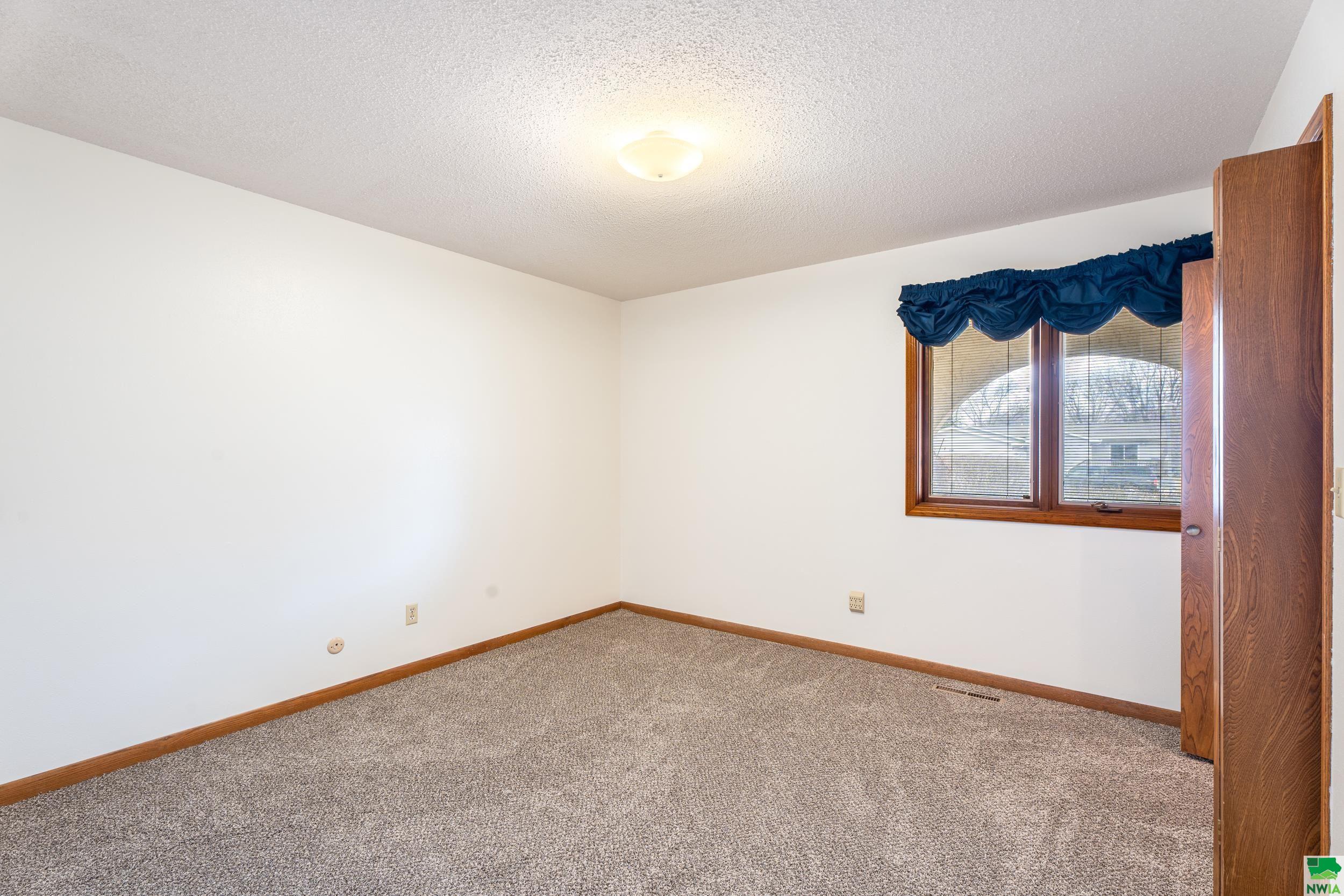 MLS #828016