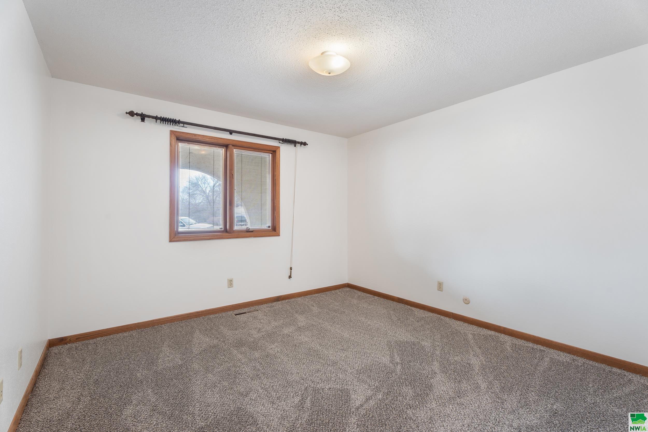 MLS #828016