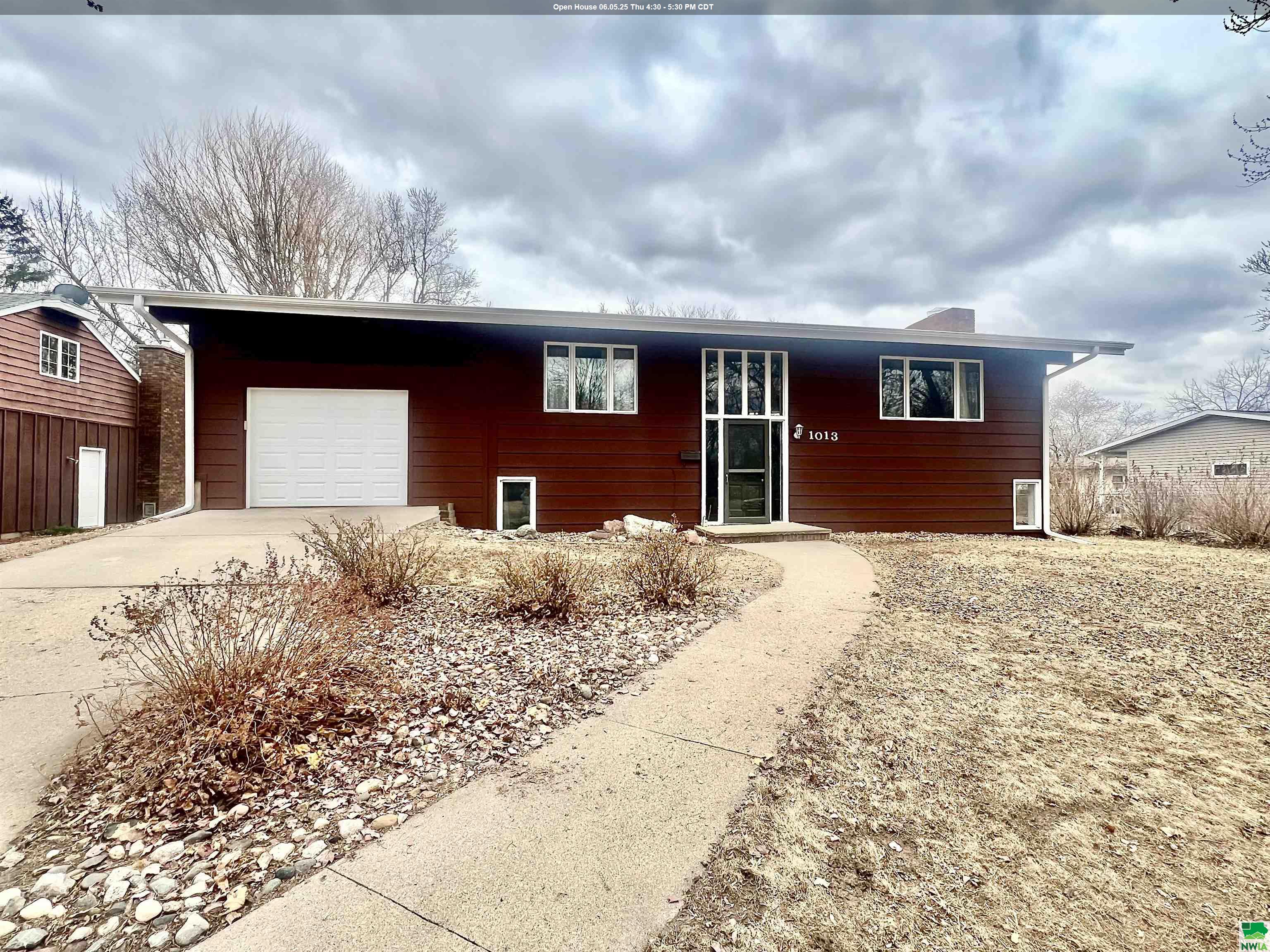1013 Crestview, Vermillion, SD 57069 