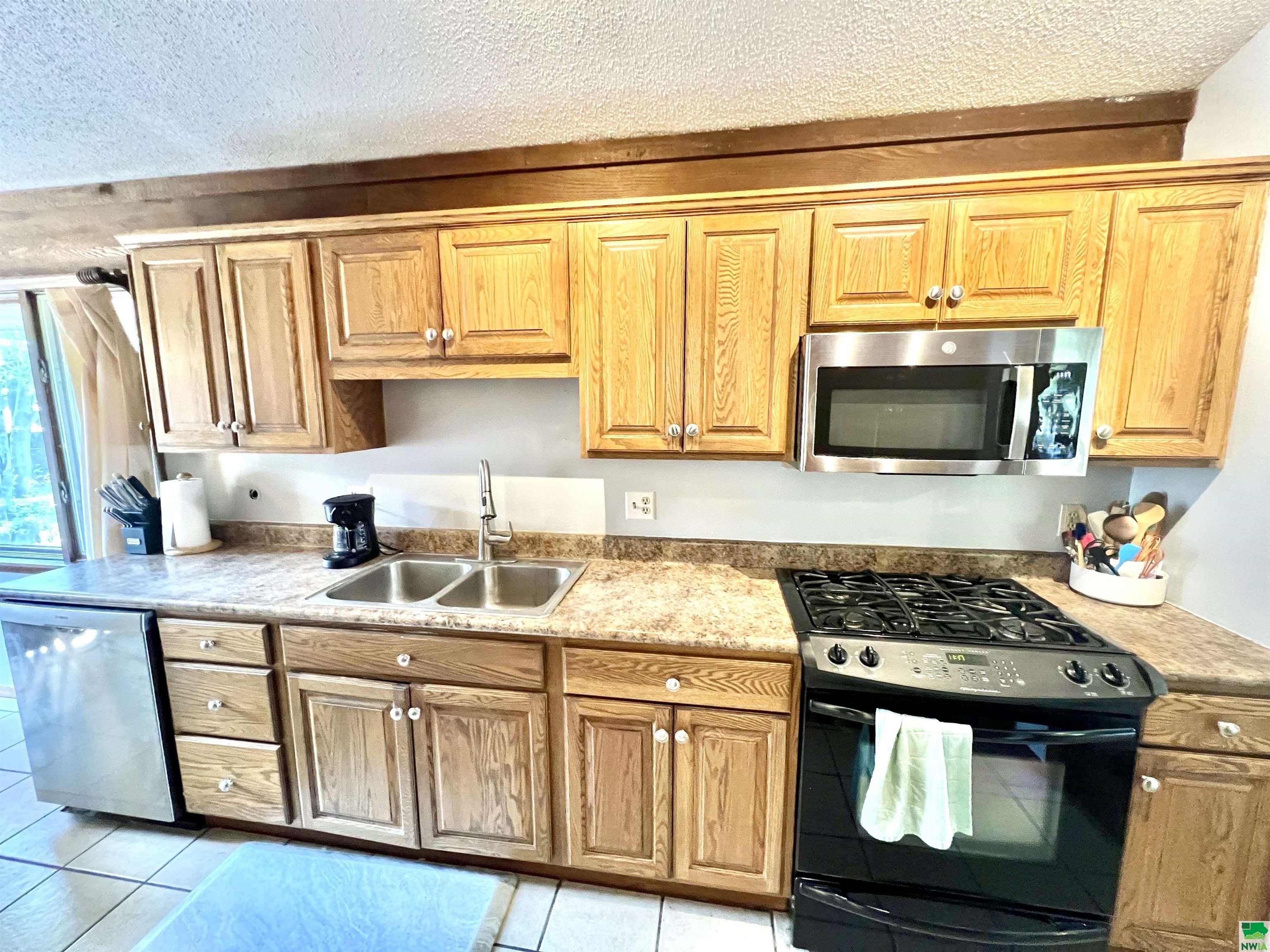 MLS #828038