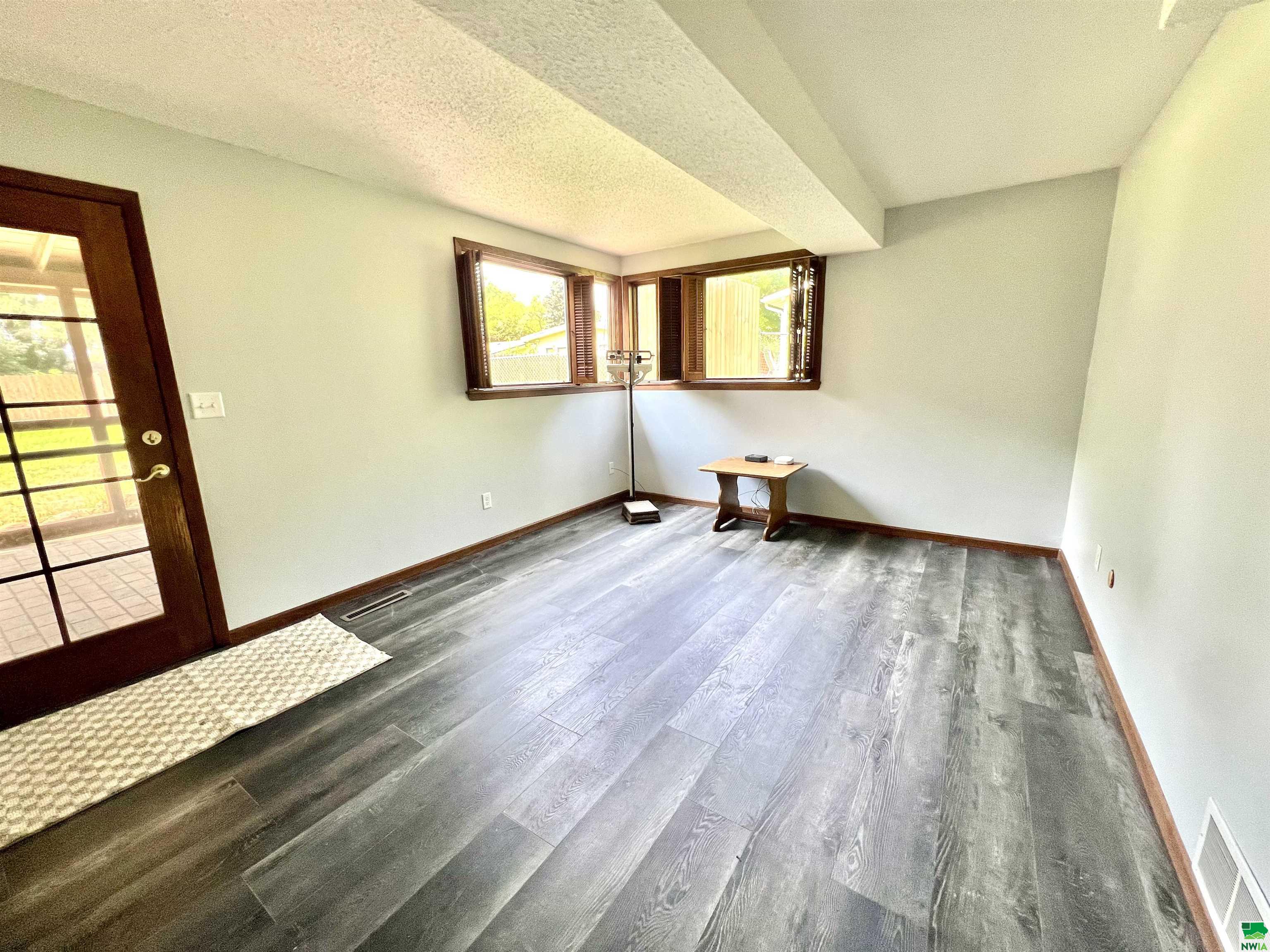 MLS #828038