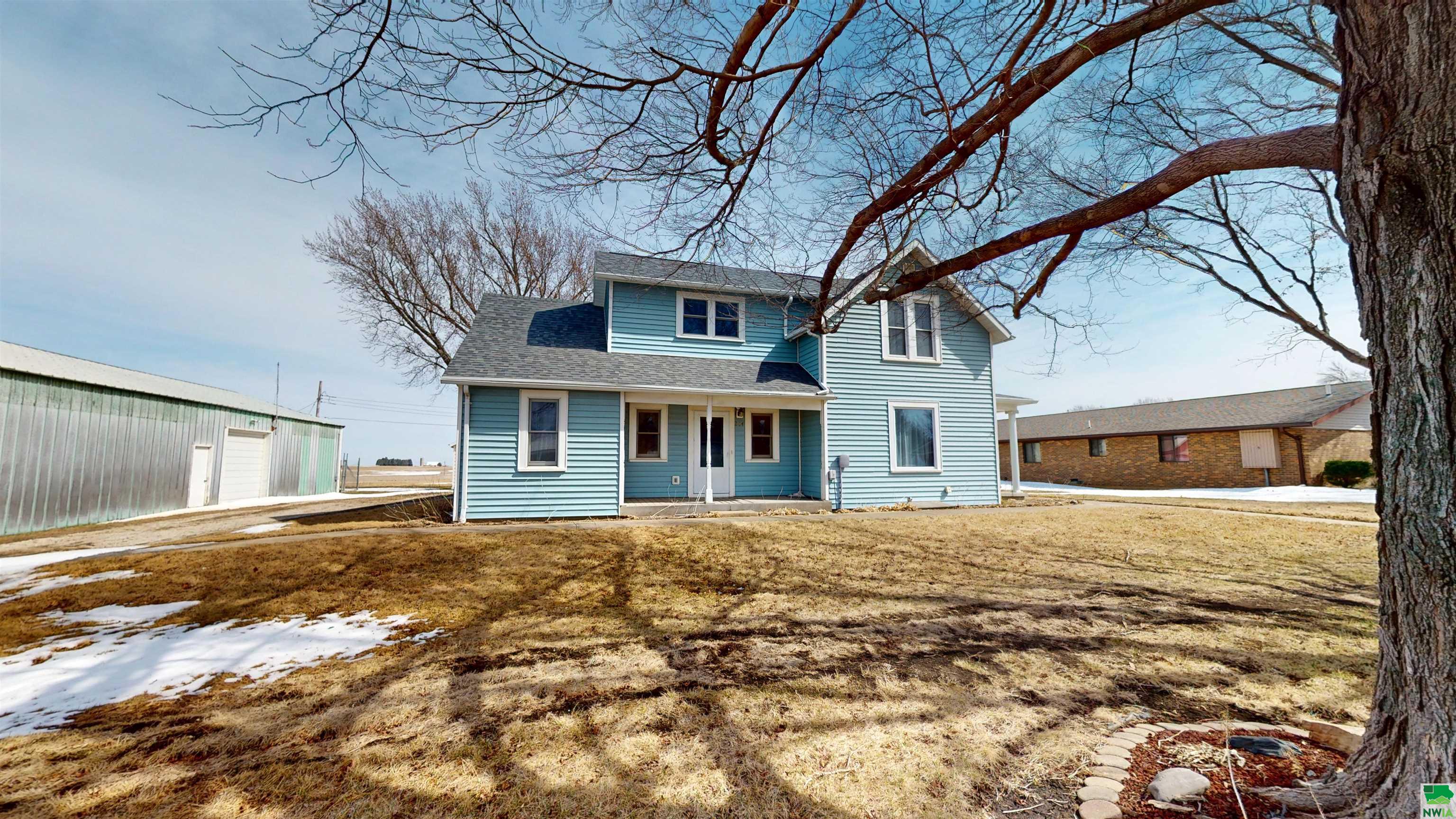 204 Lubeck St. N, Holstein, IA 51025 