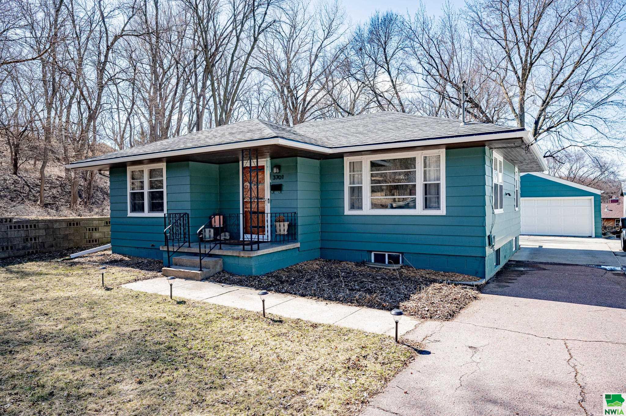 3701 Douglas St., Sioux City, IA 51104 