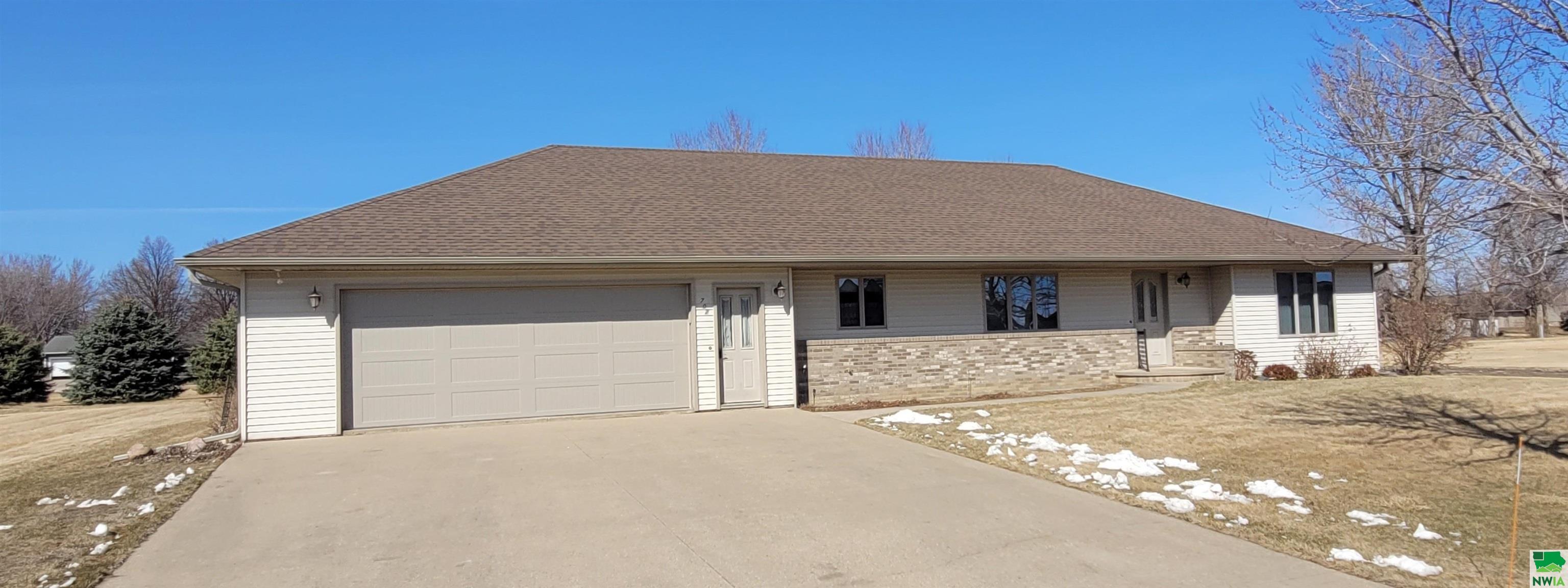 702 3rd St E, Sanborn, IA 51248 