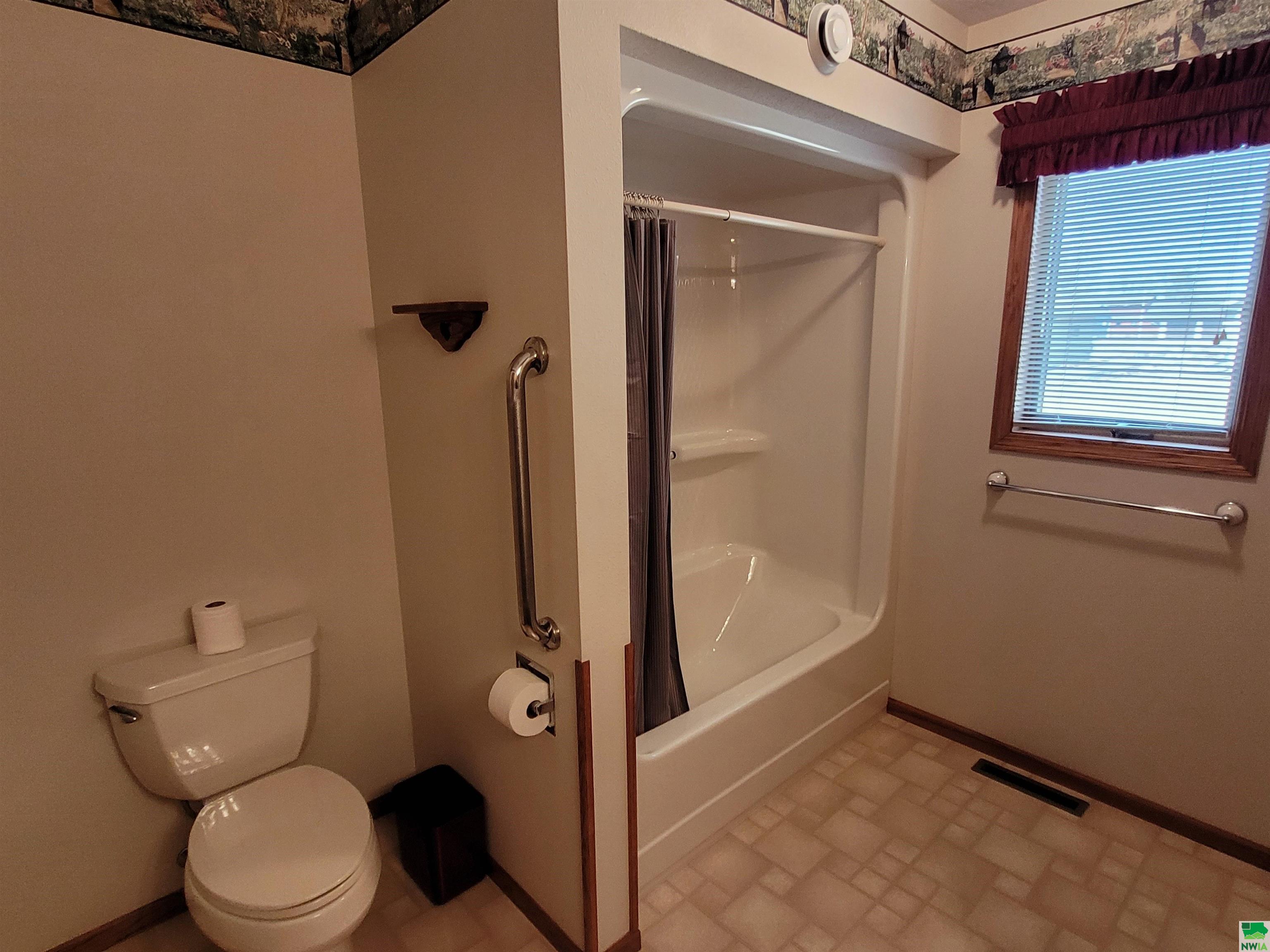 MLS #828060
