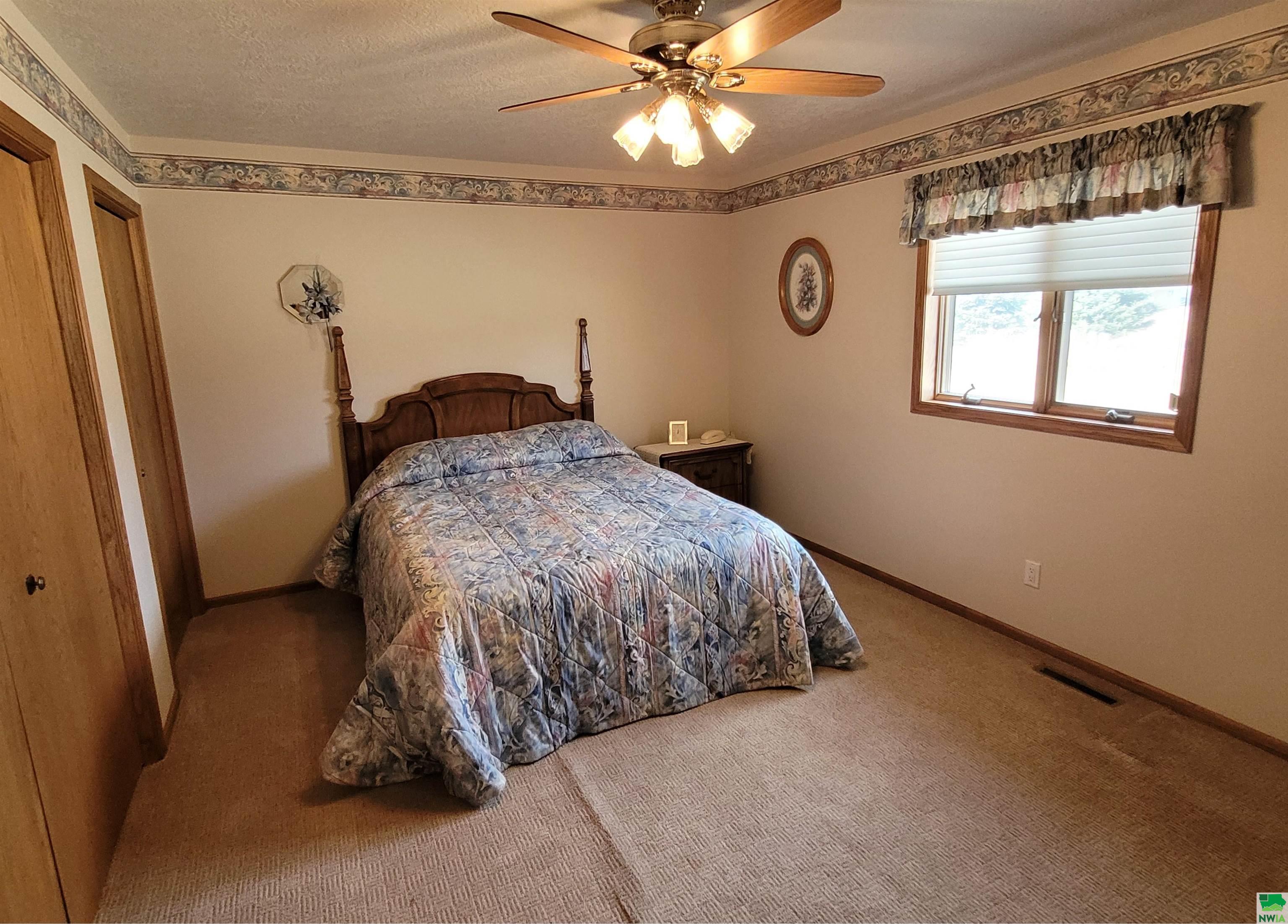 MLS #828060