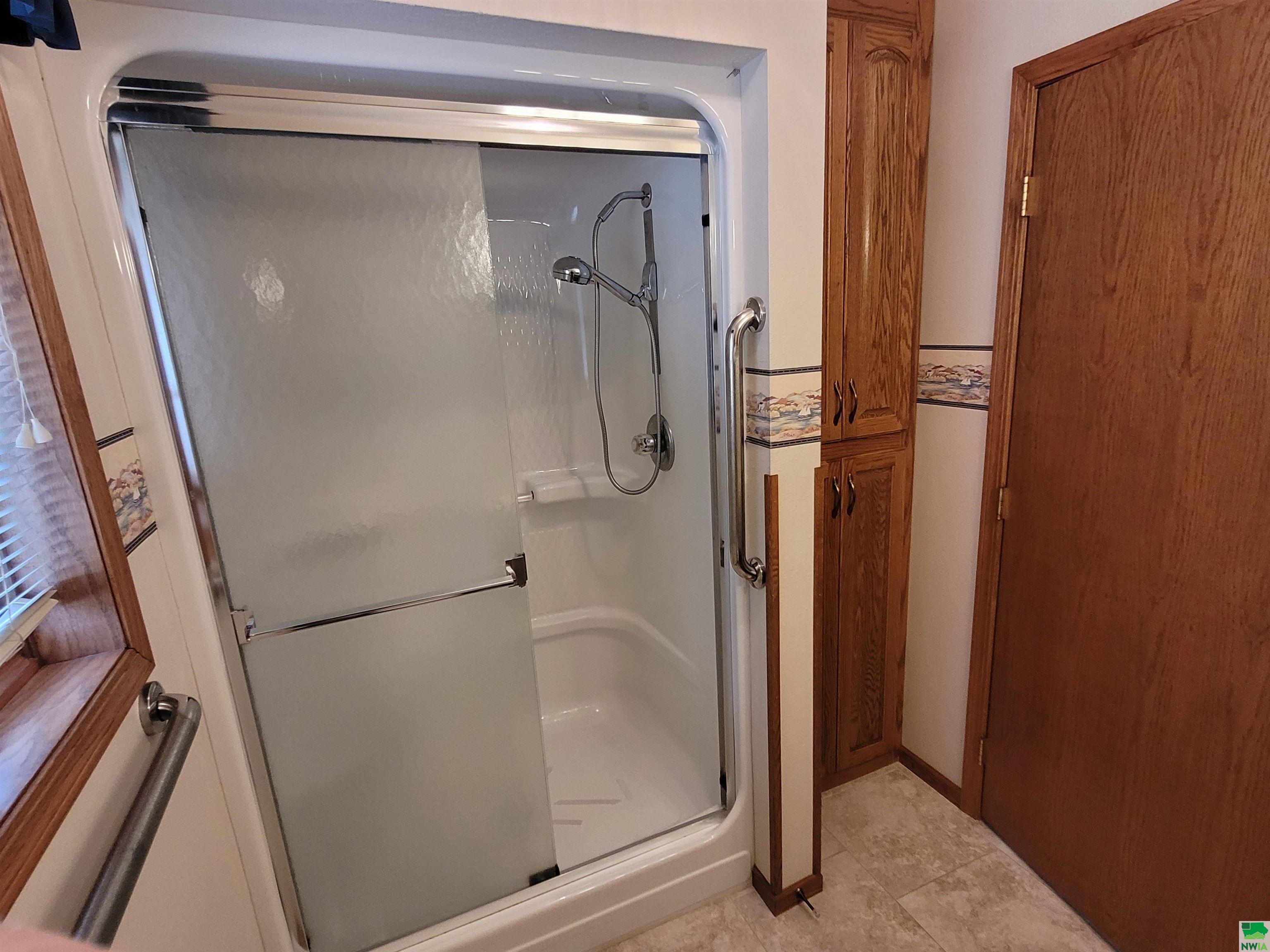 MLS #828060