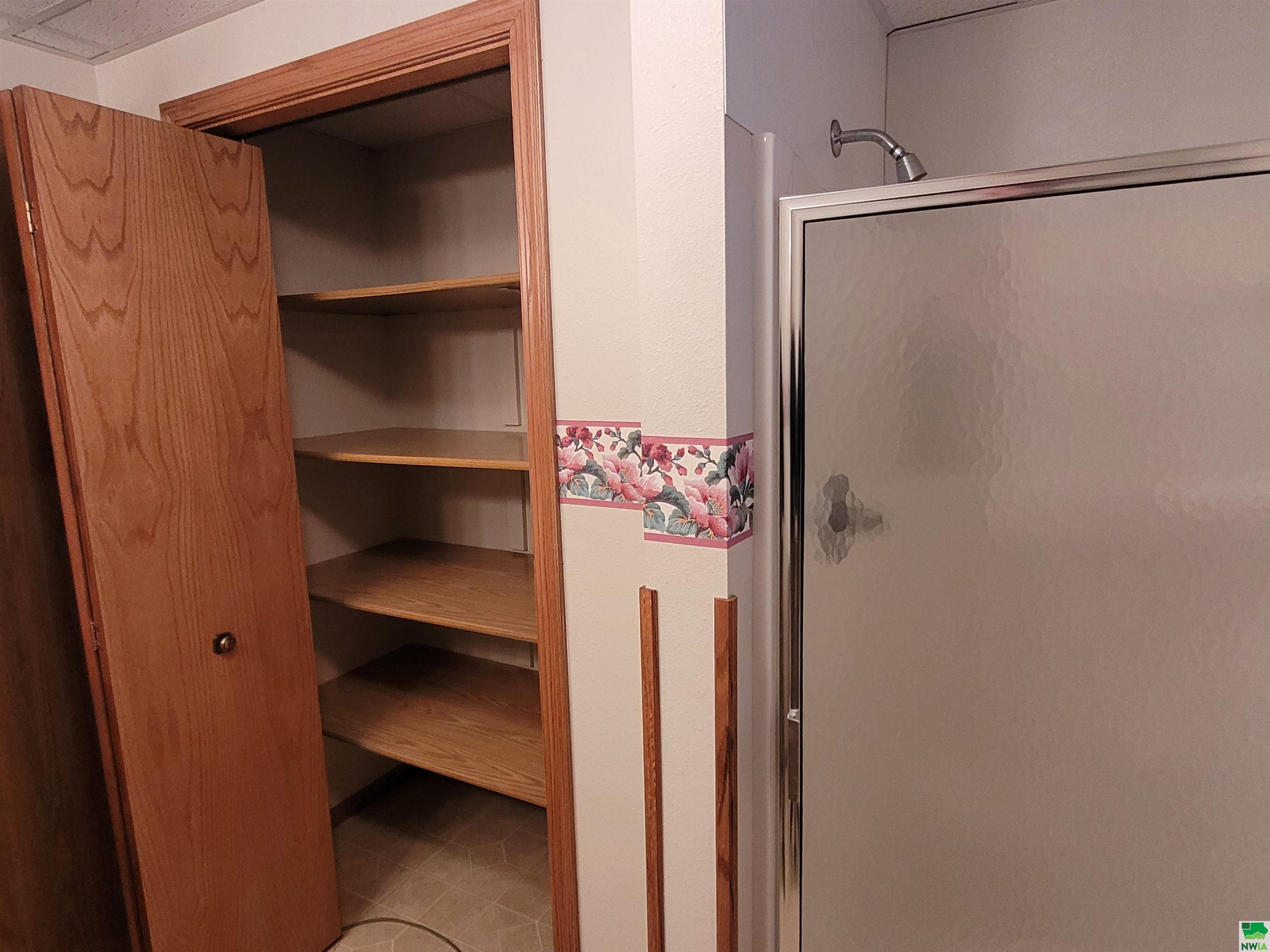 MLS #828060