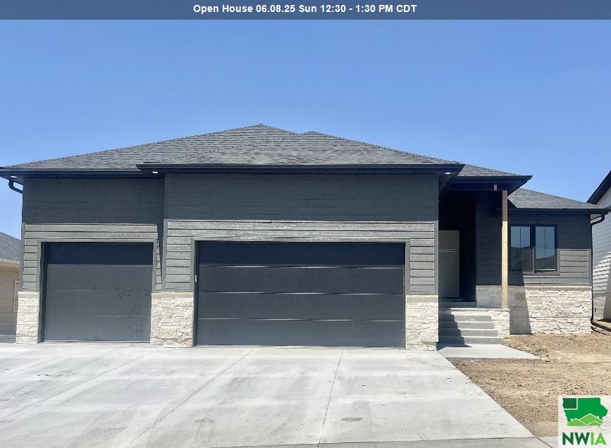6805 Prairie View Drive, Sioux City, IA 51106 