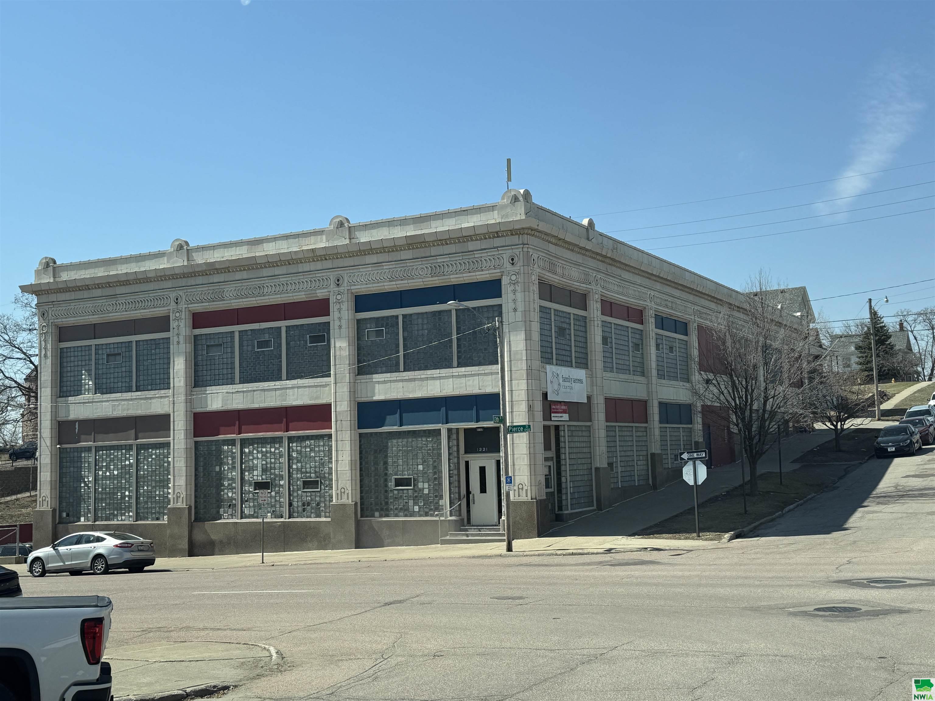 1221 PIERCE ST, Sioux City, IA 51105 