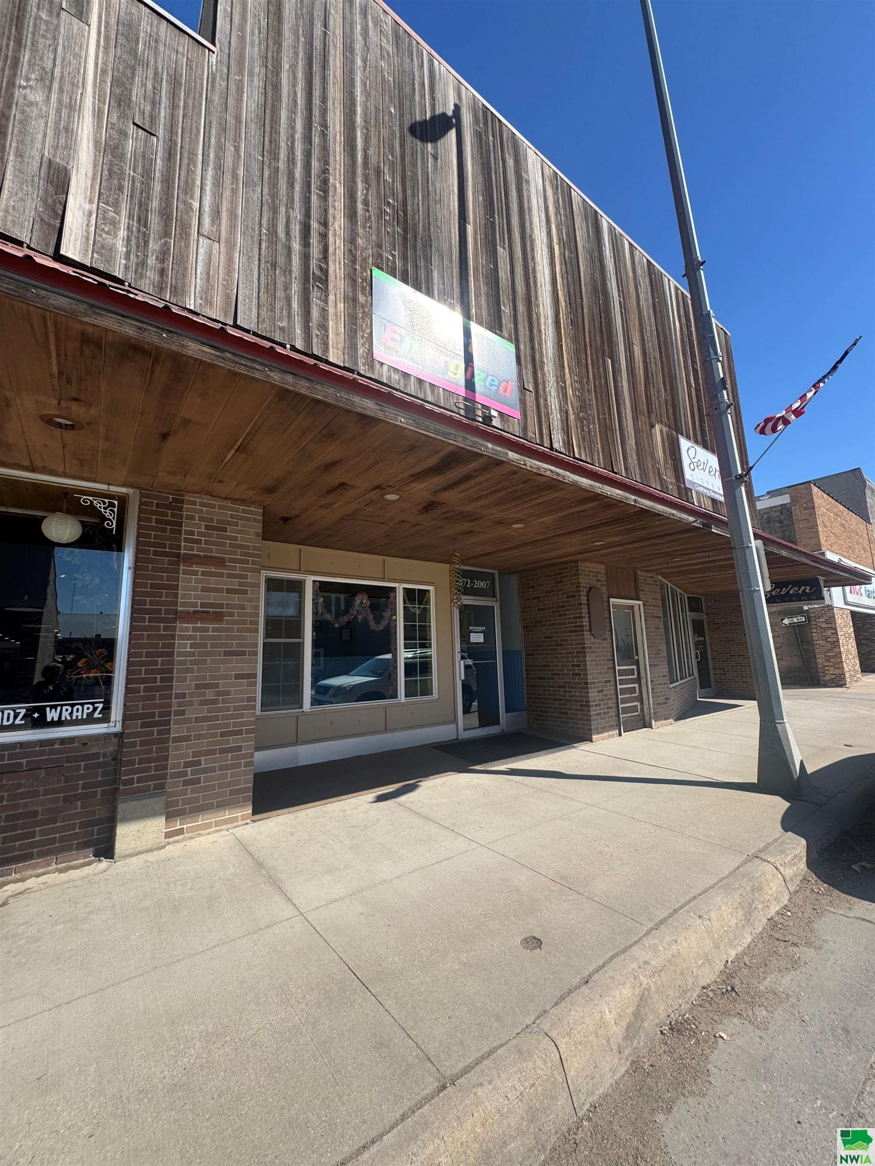 213 First Ave, Rock Rapids, IA 51246 