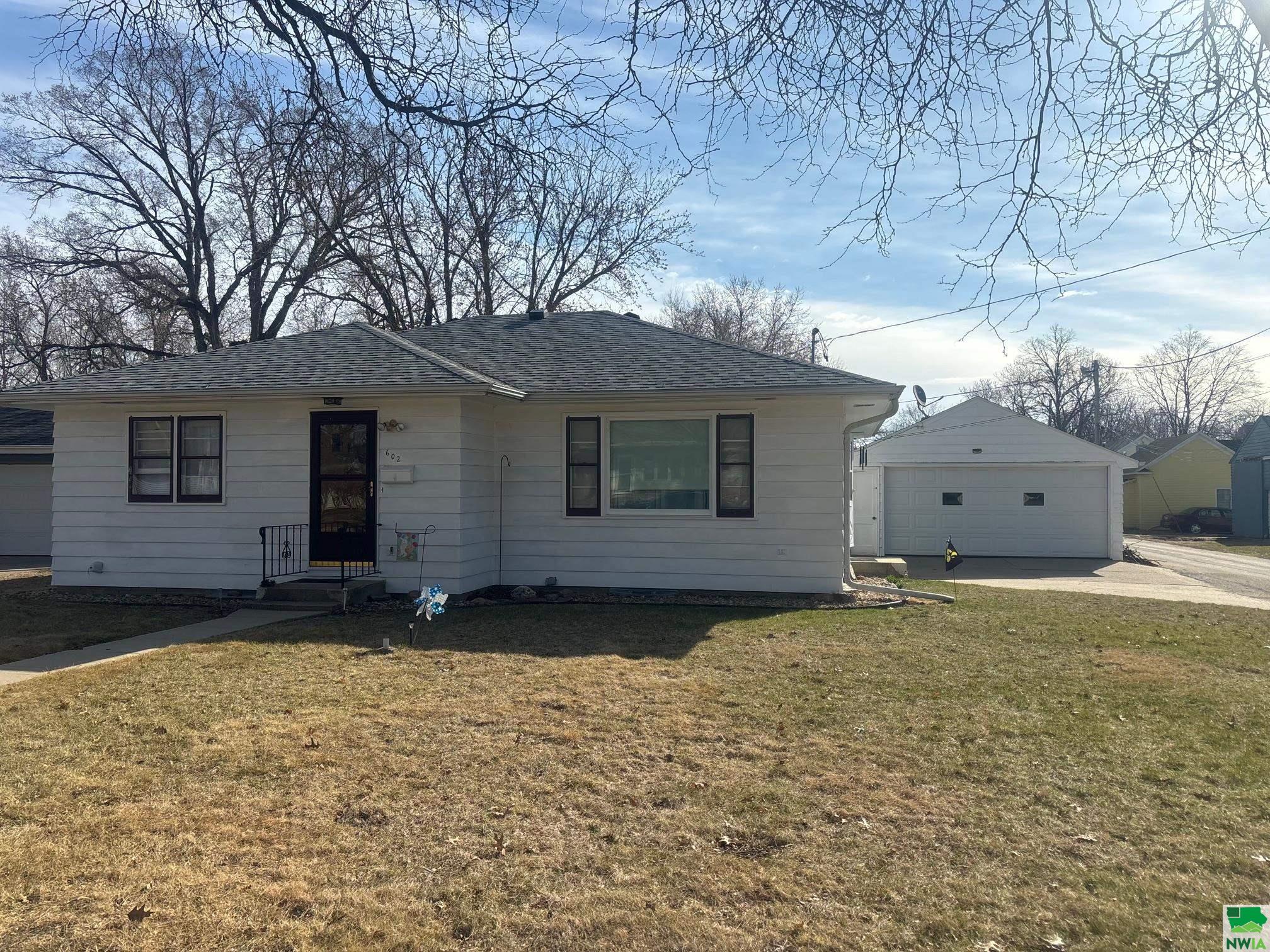 602 Sherman Ave, Cherokee, IA 51012 