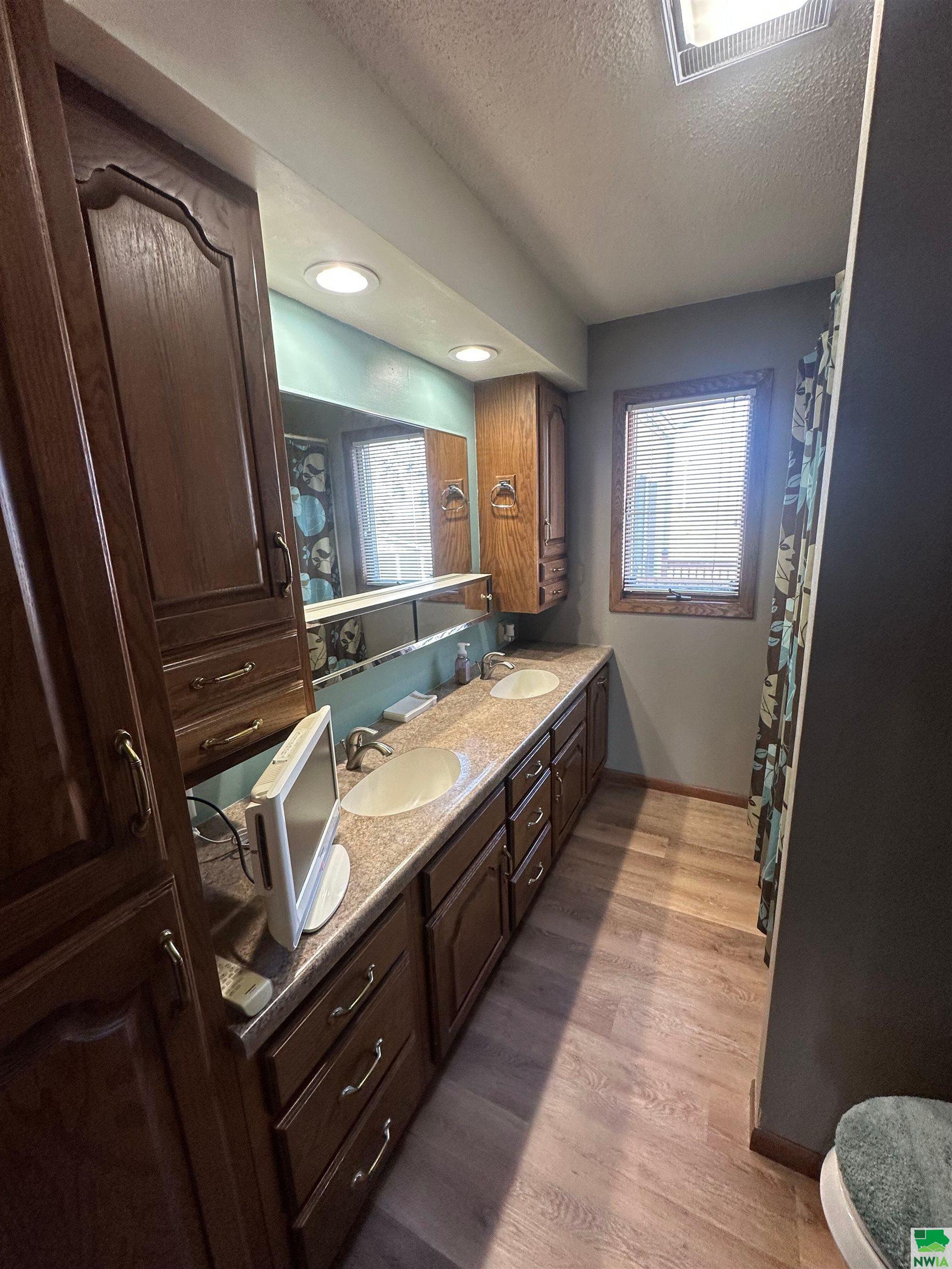 MLS #828090
