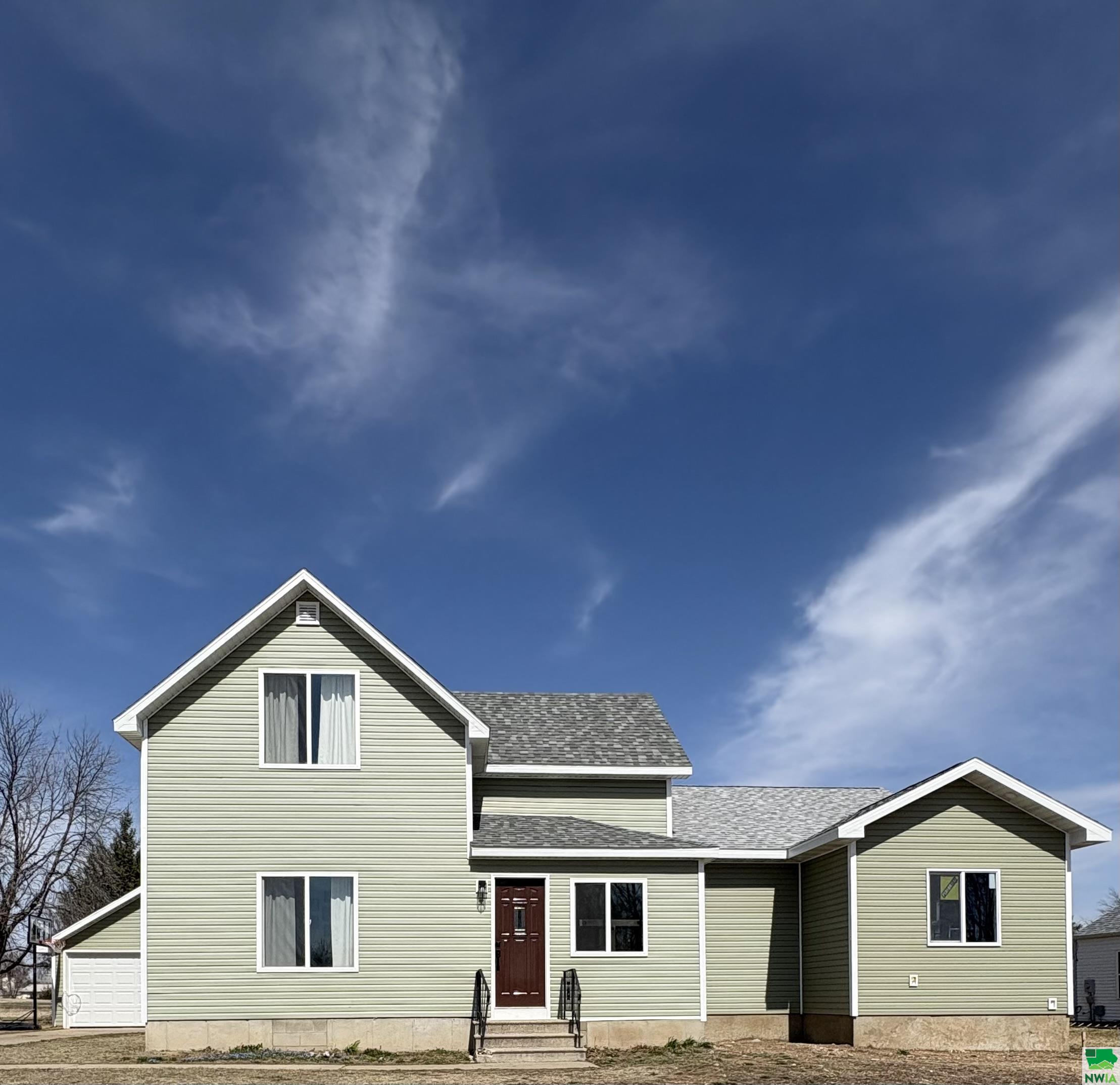 106 Colony Dr, Cherokee, IA 51012 