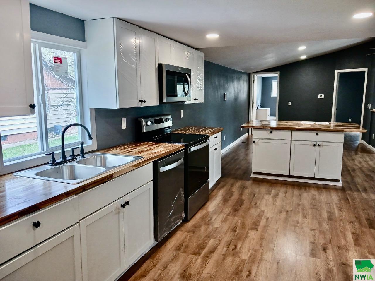 MLS #828096