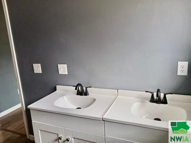 MLS #828096