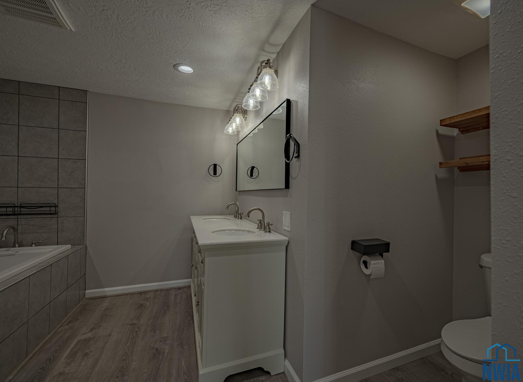 MLS #828098