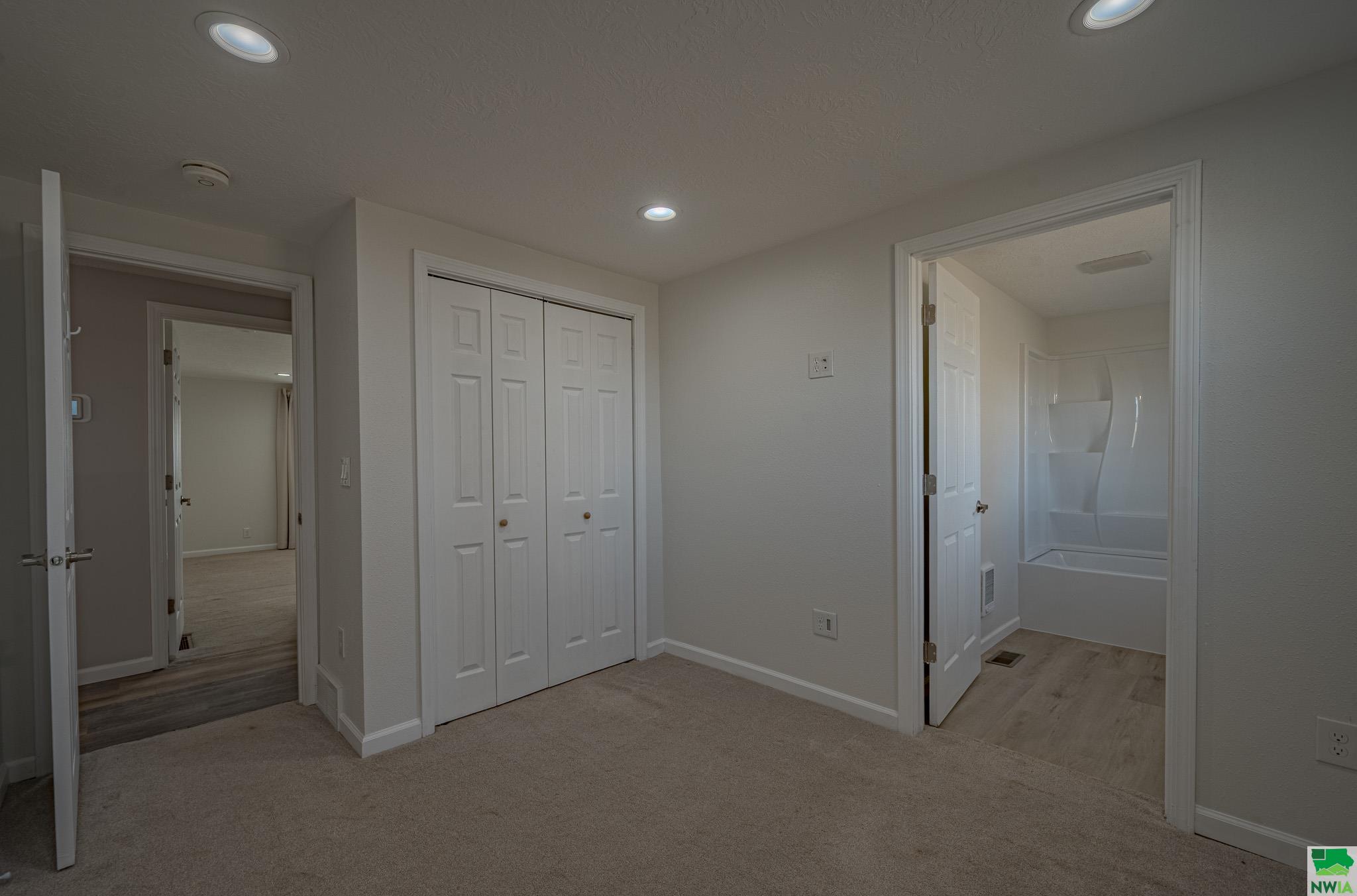 MLS #828098