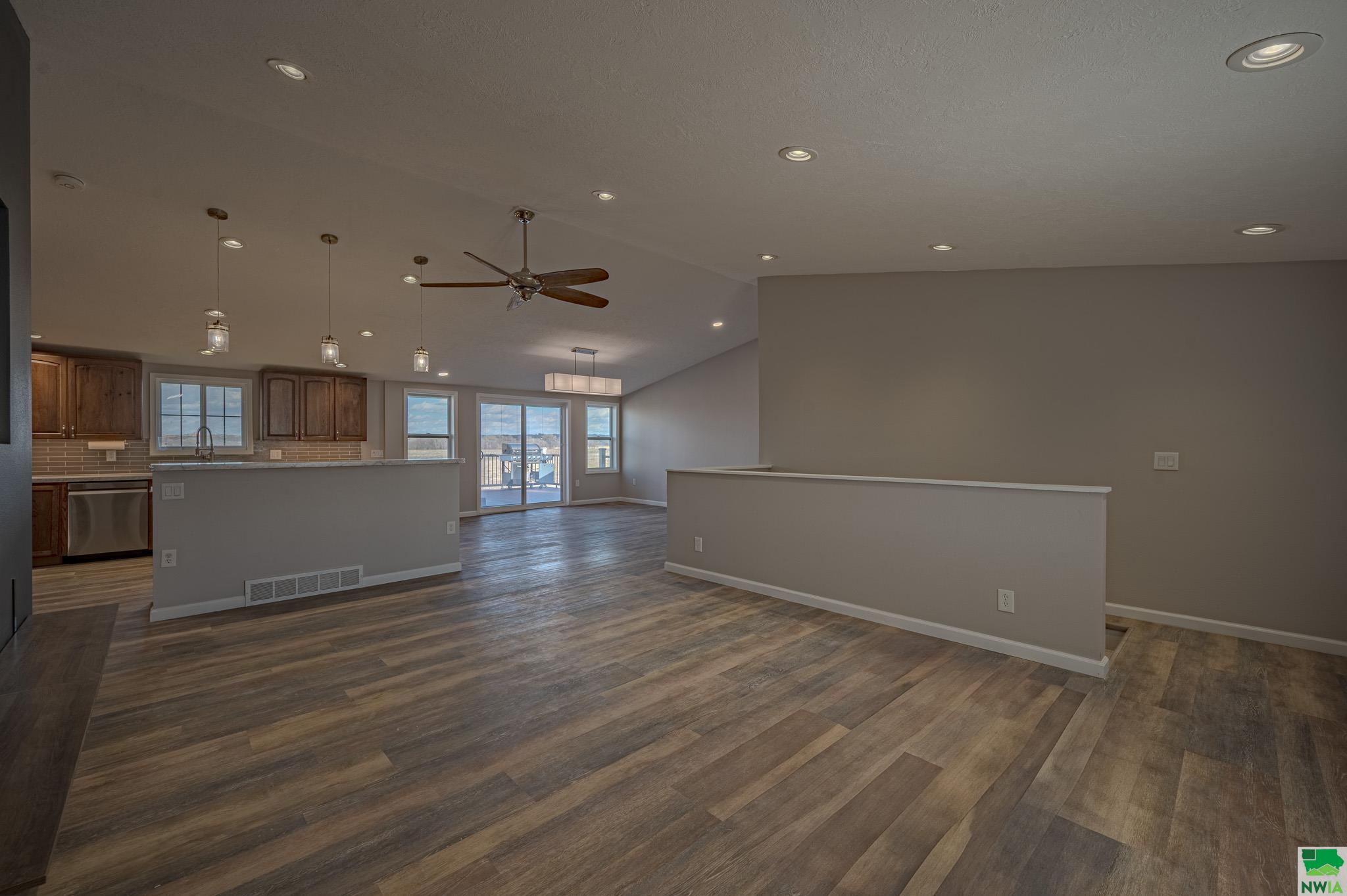 MLS #828098