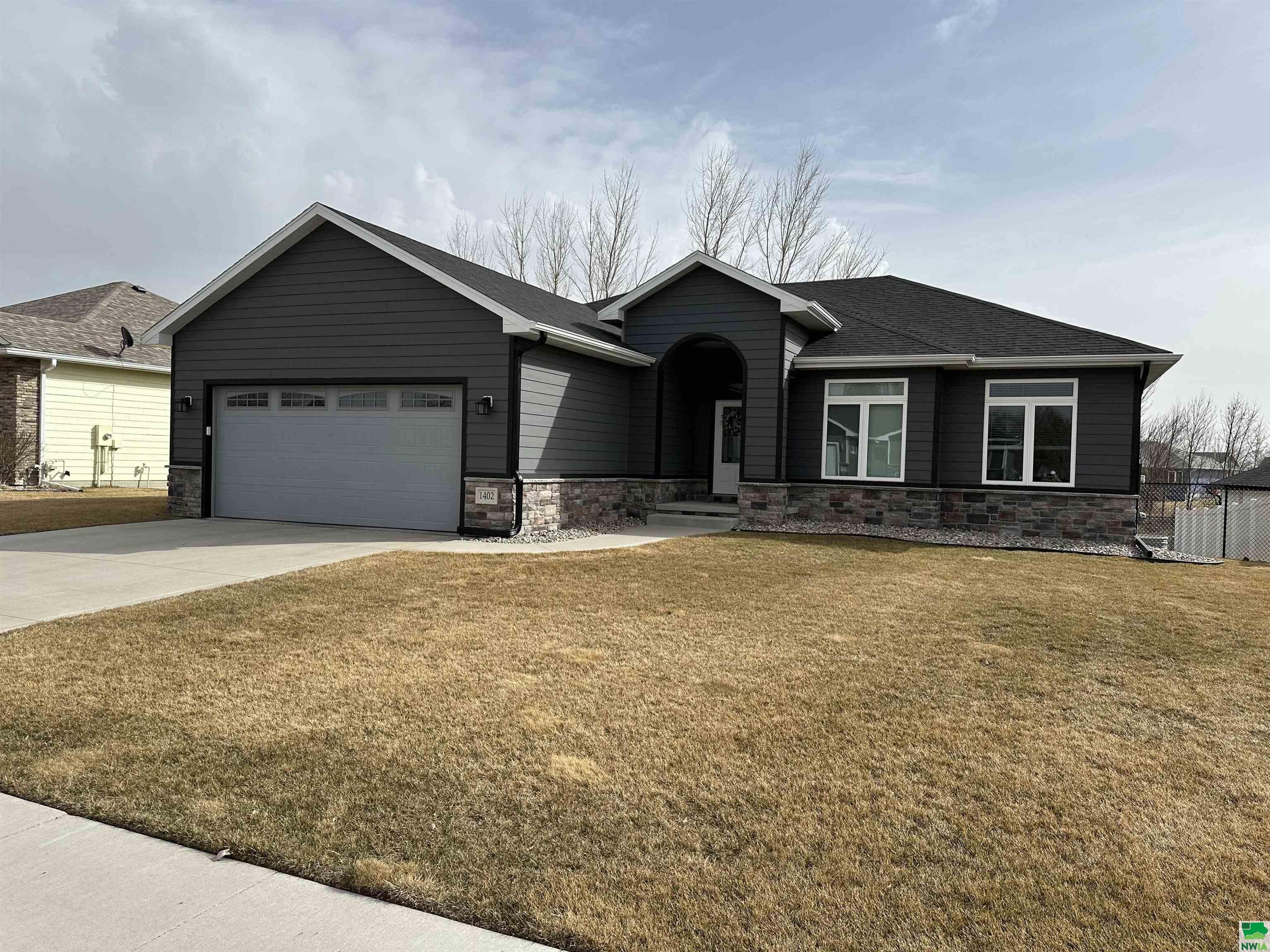 1402 Jack Nicklaus Drive, Elk Point, SD 57025 
