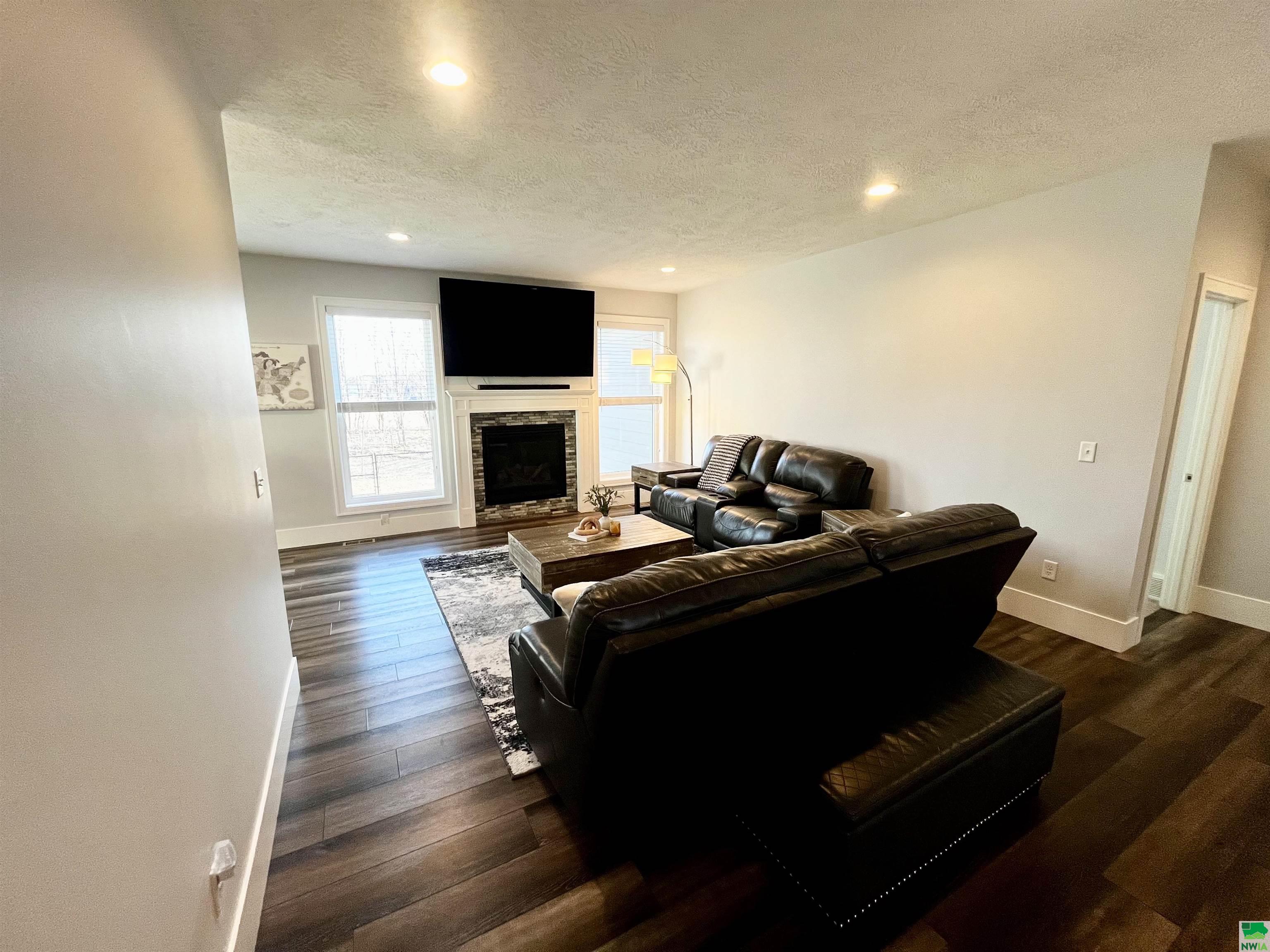 MLS #828102