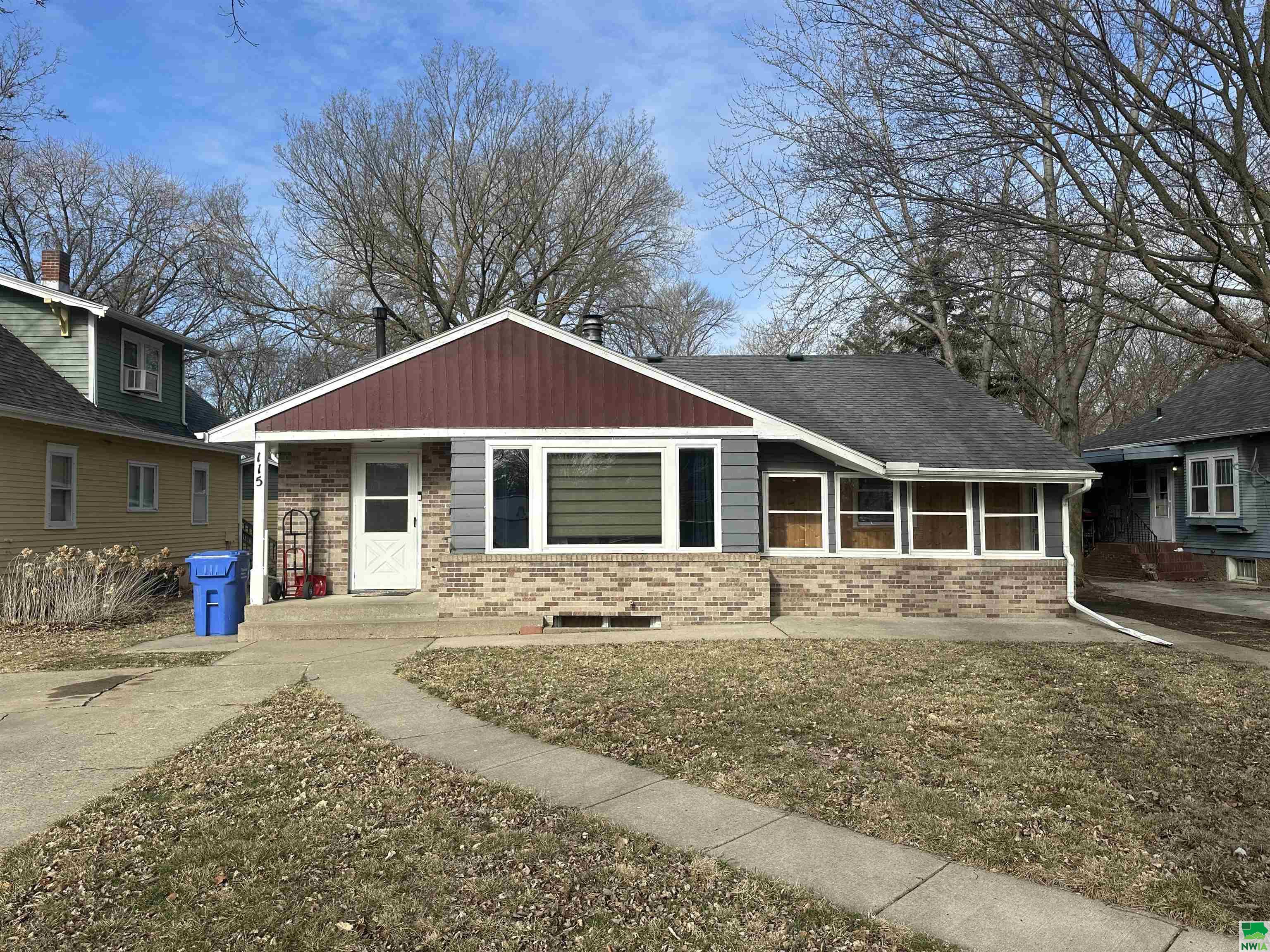 115 Pine S, Vermillion, SD 57069 