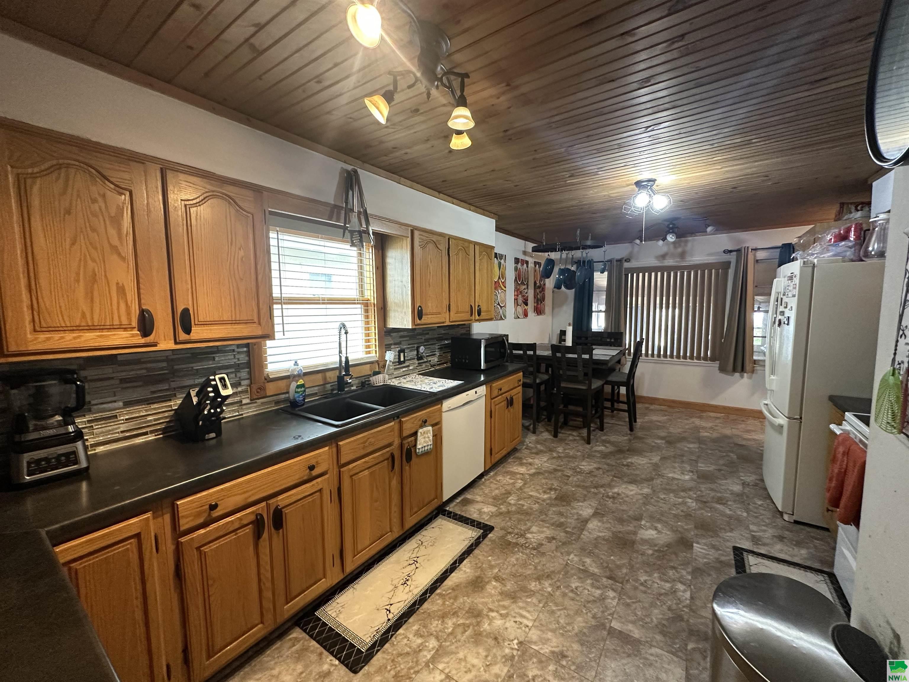 MLS #828108